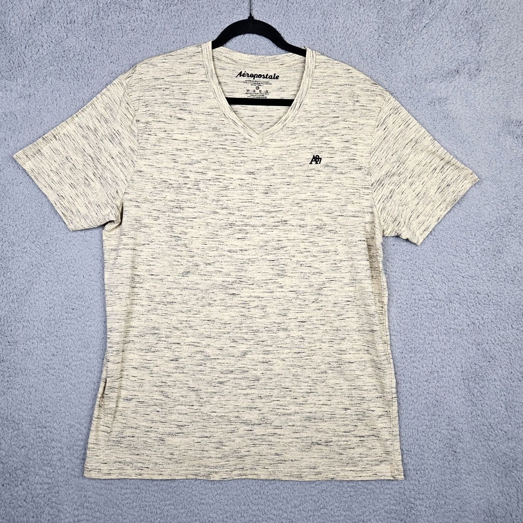 Aeropostale Aeropostale T-Shirt Mens V-Neck Short Sleeve Regular Fit XL Yellow Solid Logo Casual Seasonal All Seasons Size US XL / EU 56 / 4 - 2 Thumbnail