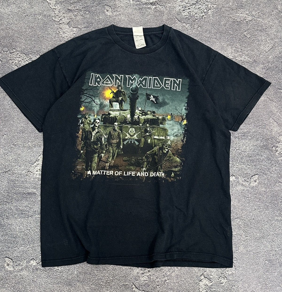 Band Tees × Vintage Vintage 2006 Iron Maiden A Matter OF Life And Death Size US XL / EU 56 / 4 - 1 Thumbnail