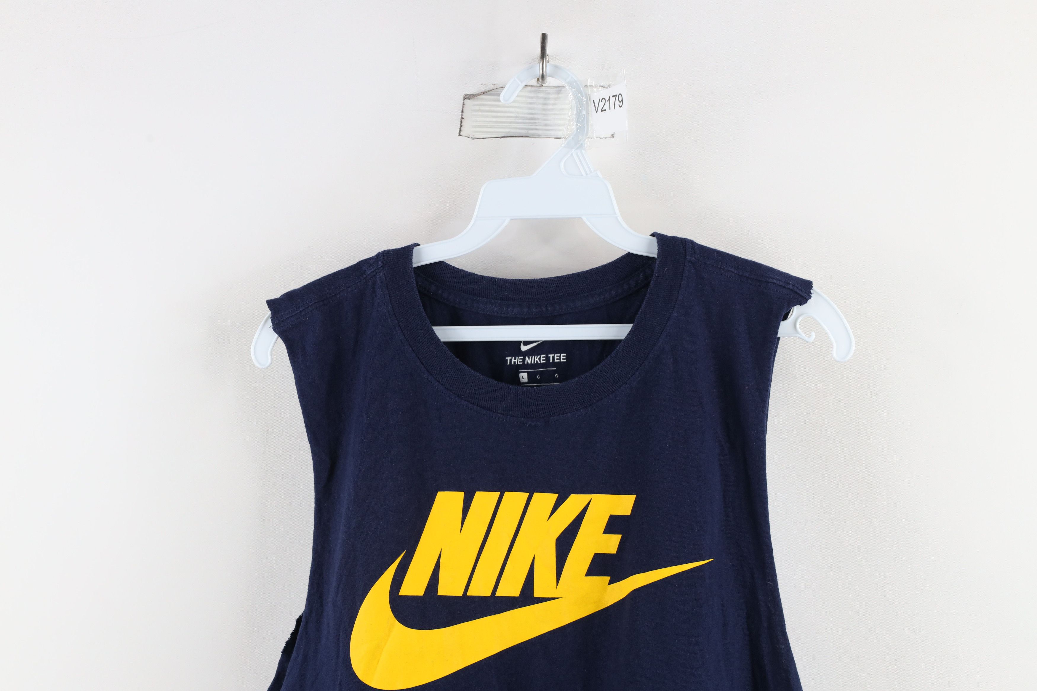 Nike × Vintage Nike Logo University of Michigan Cut Off Sleeveless T-Shirt Size US L / EU 52-54 / 3 - 2 Thumbnail