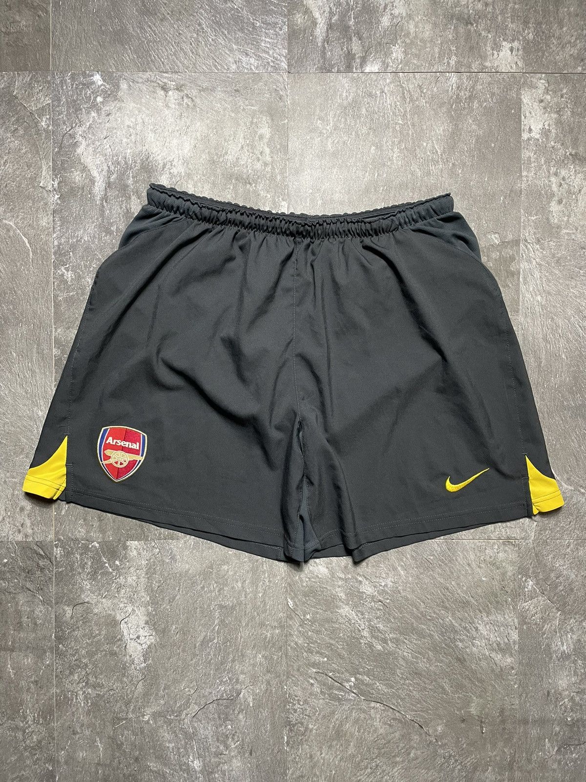 Nike Vintage Nike Arsenal 2007 2008 Away Football Soccer Shorts Size US 34 / EU 50 - 1 Thumbnail