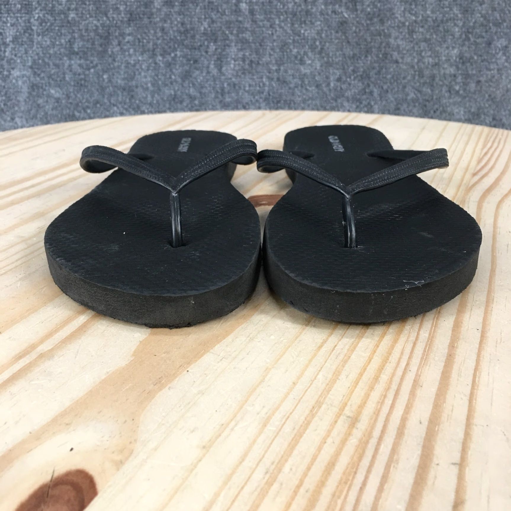 Old Navy Old Navy Sandals Womens 7 Black Thong Flip Flop Toe Post Slip On Casual Beach Size US 7 / IT 37 - 3 Thumbnail