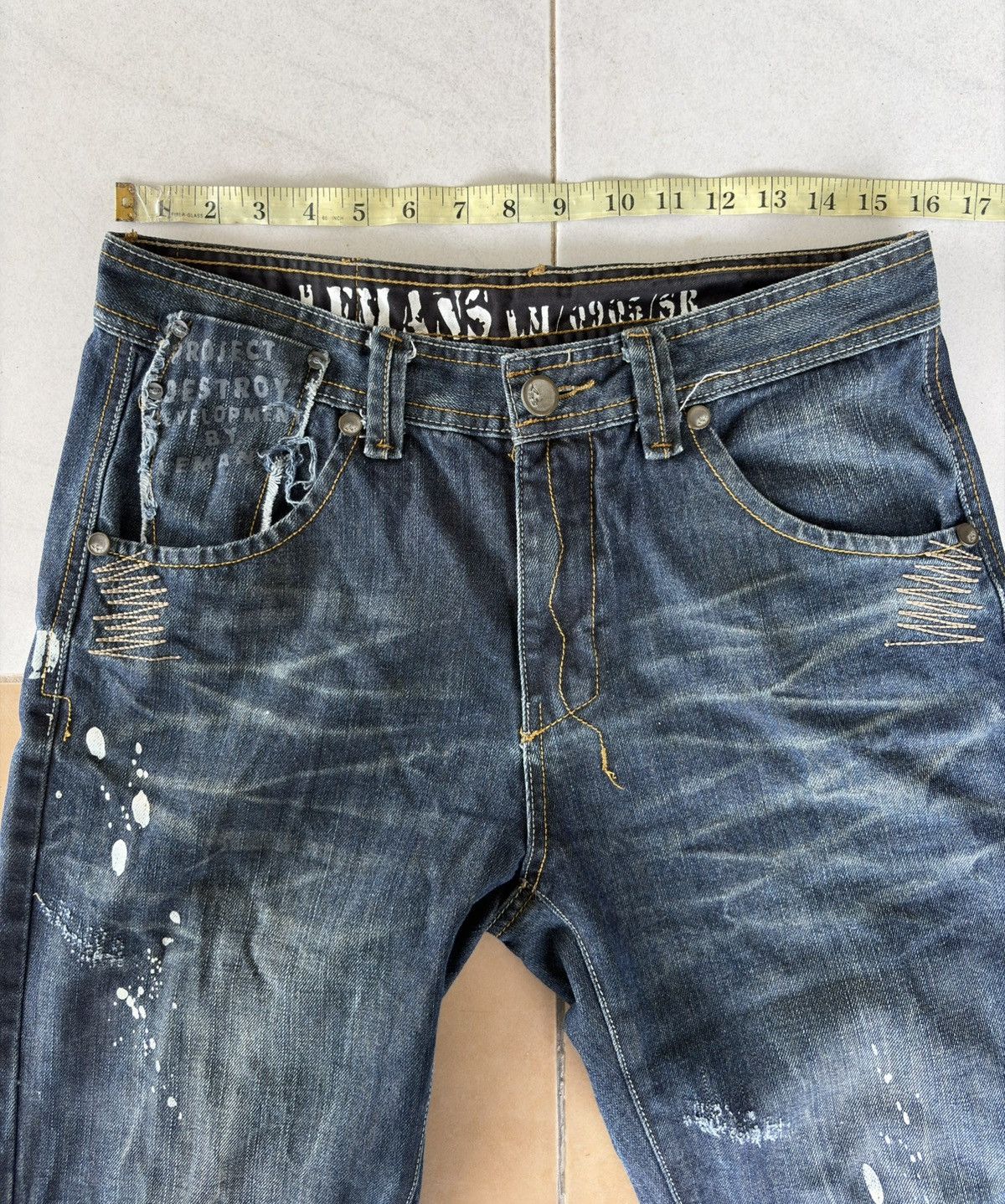 Japanese Brand Japanese Le Mans Streetwear Distressed Denim Size US 32 / EU 48 - 2 Thumbnail