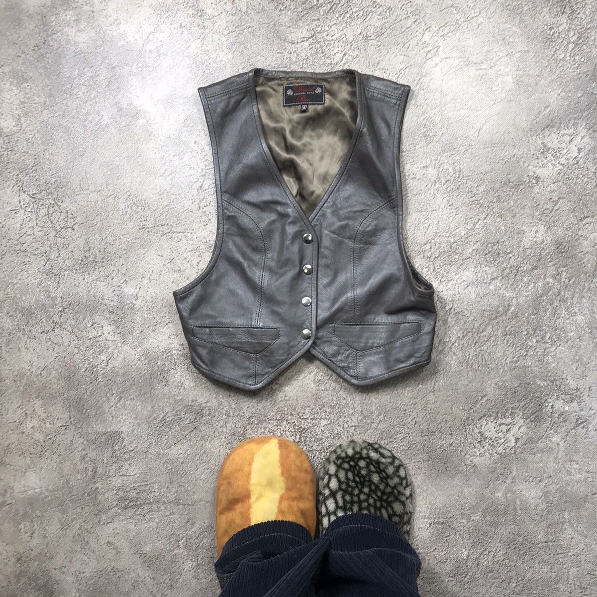 Vintage Vintage Y2K Leather Vest Streetwear Minimalist Black Slim S Size S / US 4 / IT 40 - 1 Thumbnail