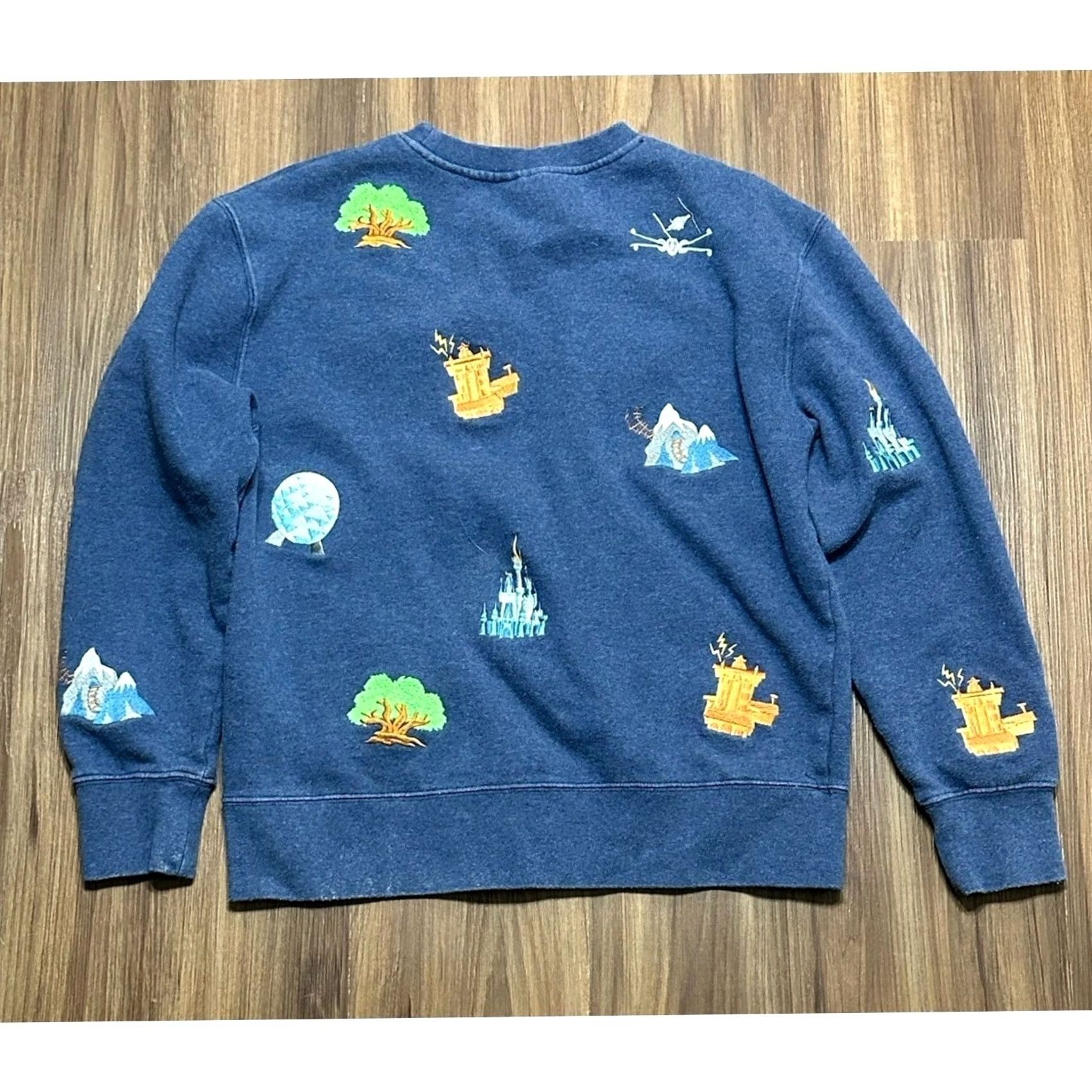 Disney Disney Parks Disneyland Embroidered Icon Crewneck Sweatshirt Sz Small Size S / US 4 / IT 40 - 6 Thumbnail