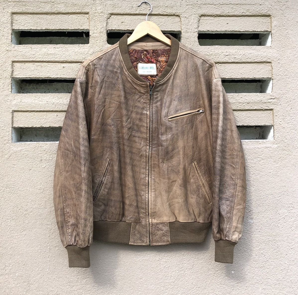 Vintage LEISURE BEE. M.K Cow Leather Bomber Jacket