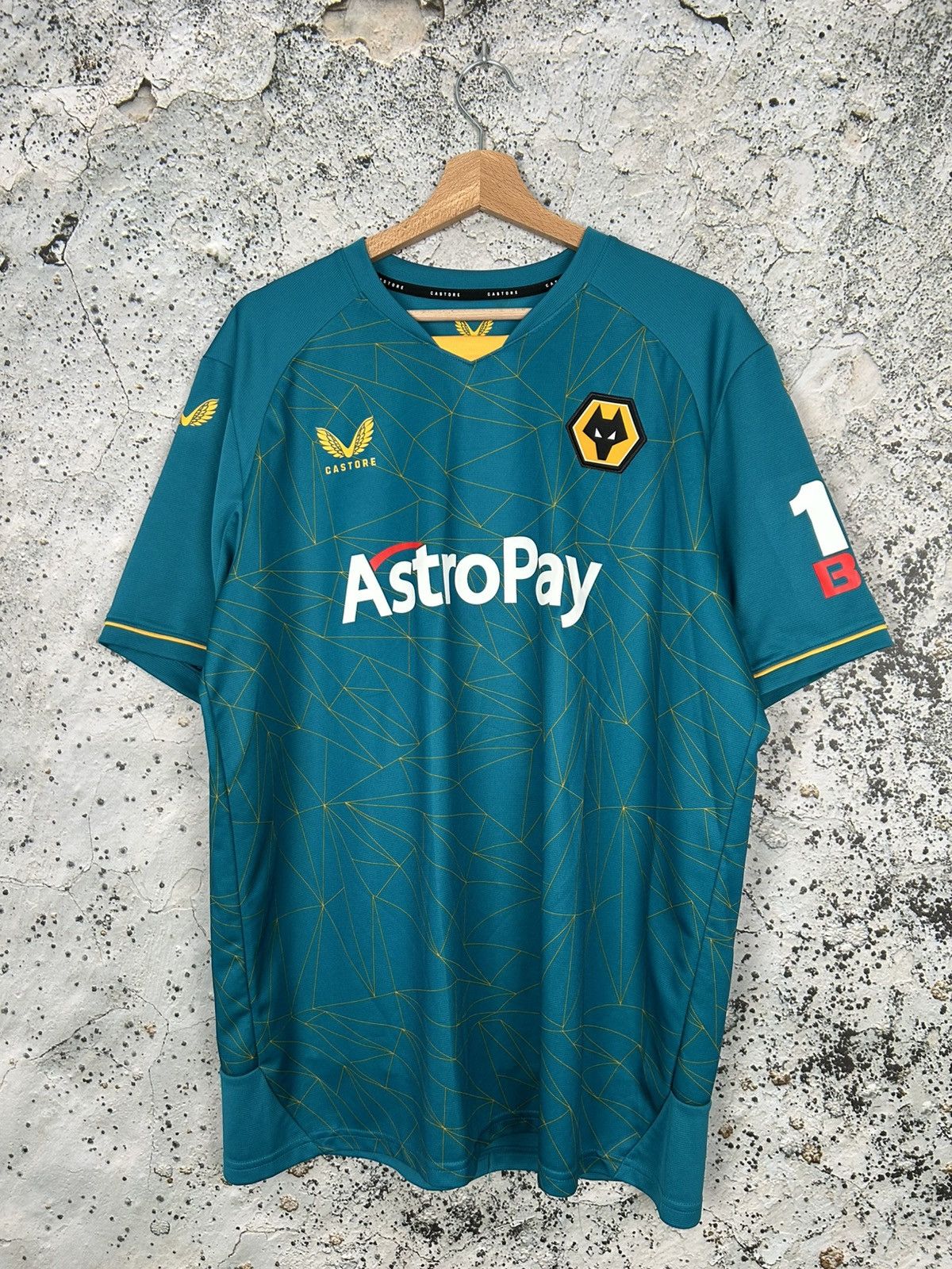 Castore Wolves Premier League Soccer Jersey Castore Football Sport Size US XL / EU 56 / 4 - 1 Thumbnail