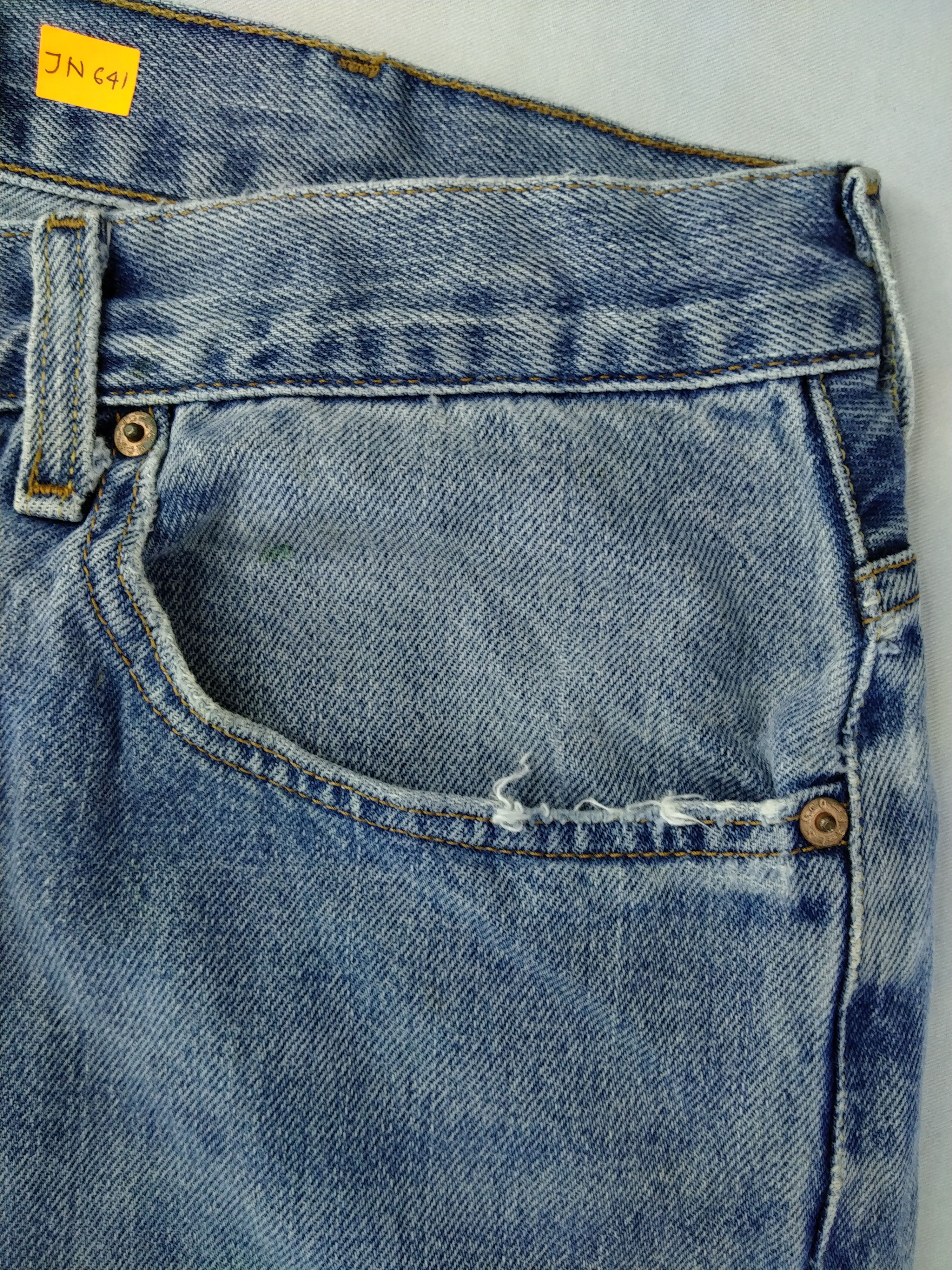 Levi's BlueVintage Levi's 505 Regular Fit Denim 37 x 31.5 -JN641 Size US 37 - 13 Thumbnail