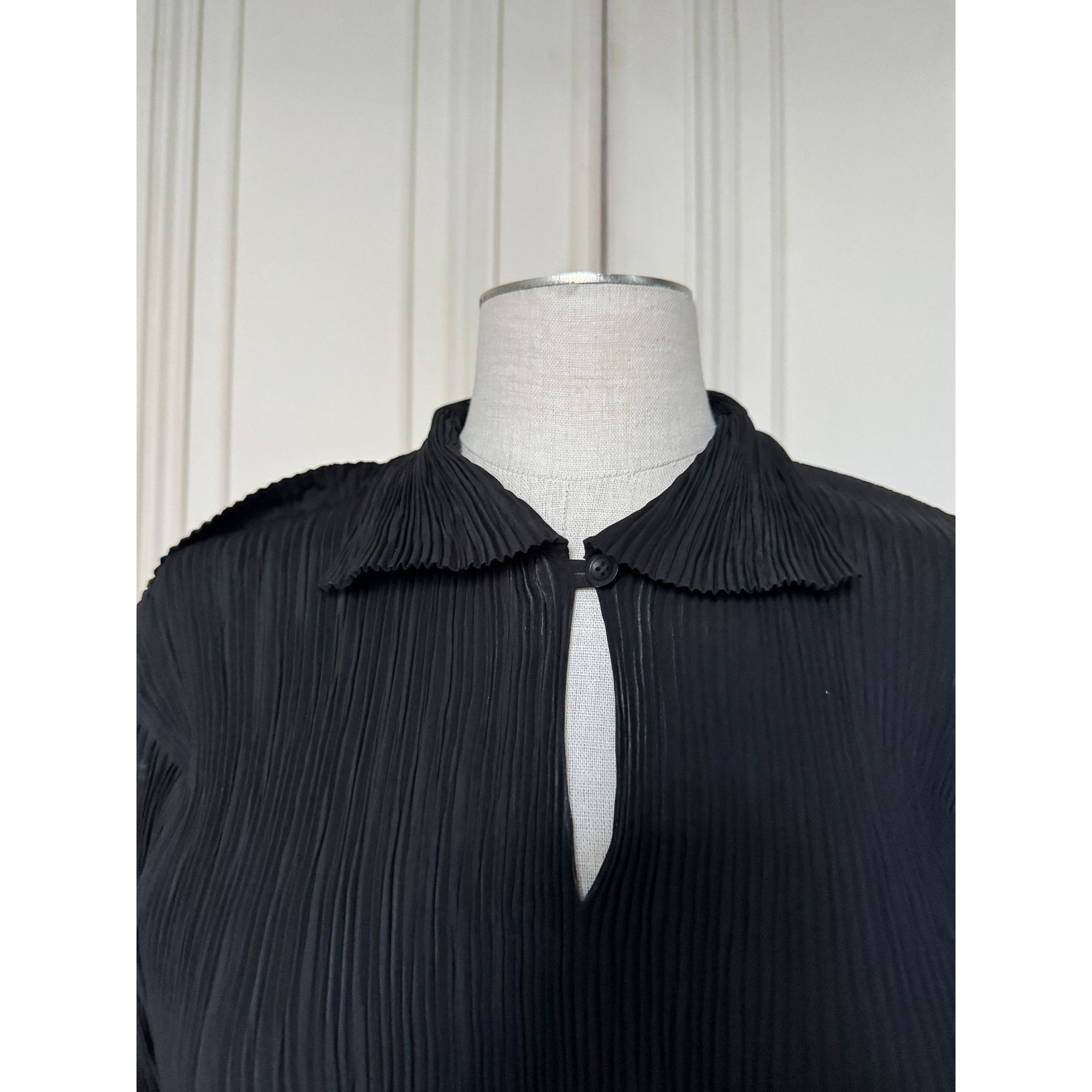 Issey Miyake Vintage Black Pleated Blouse Size M / US 6-8 / IT 42-44 - 4 Thumbnail