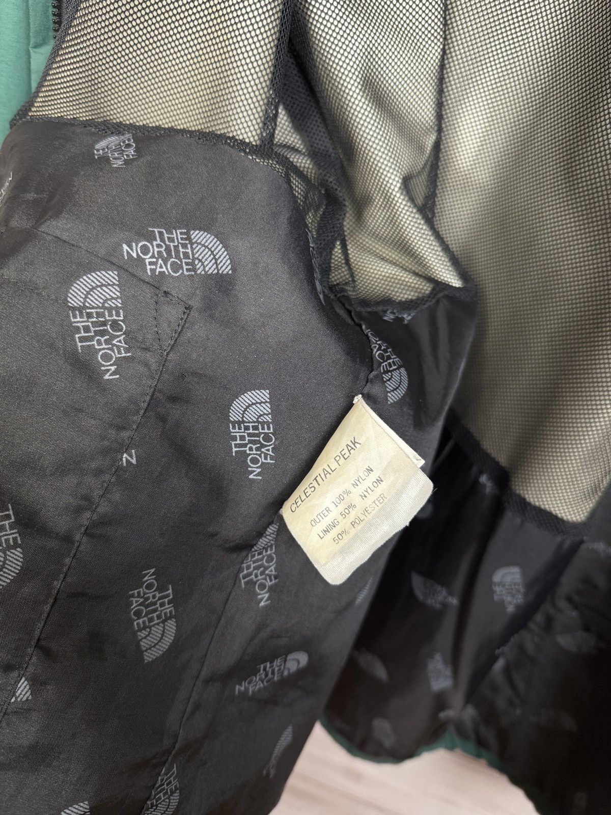 The North Face Vintage The North Face Gore Tex Windbreaker Light Jacket Size US L / EU 52-54 / 3 - 22 Thumbnail