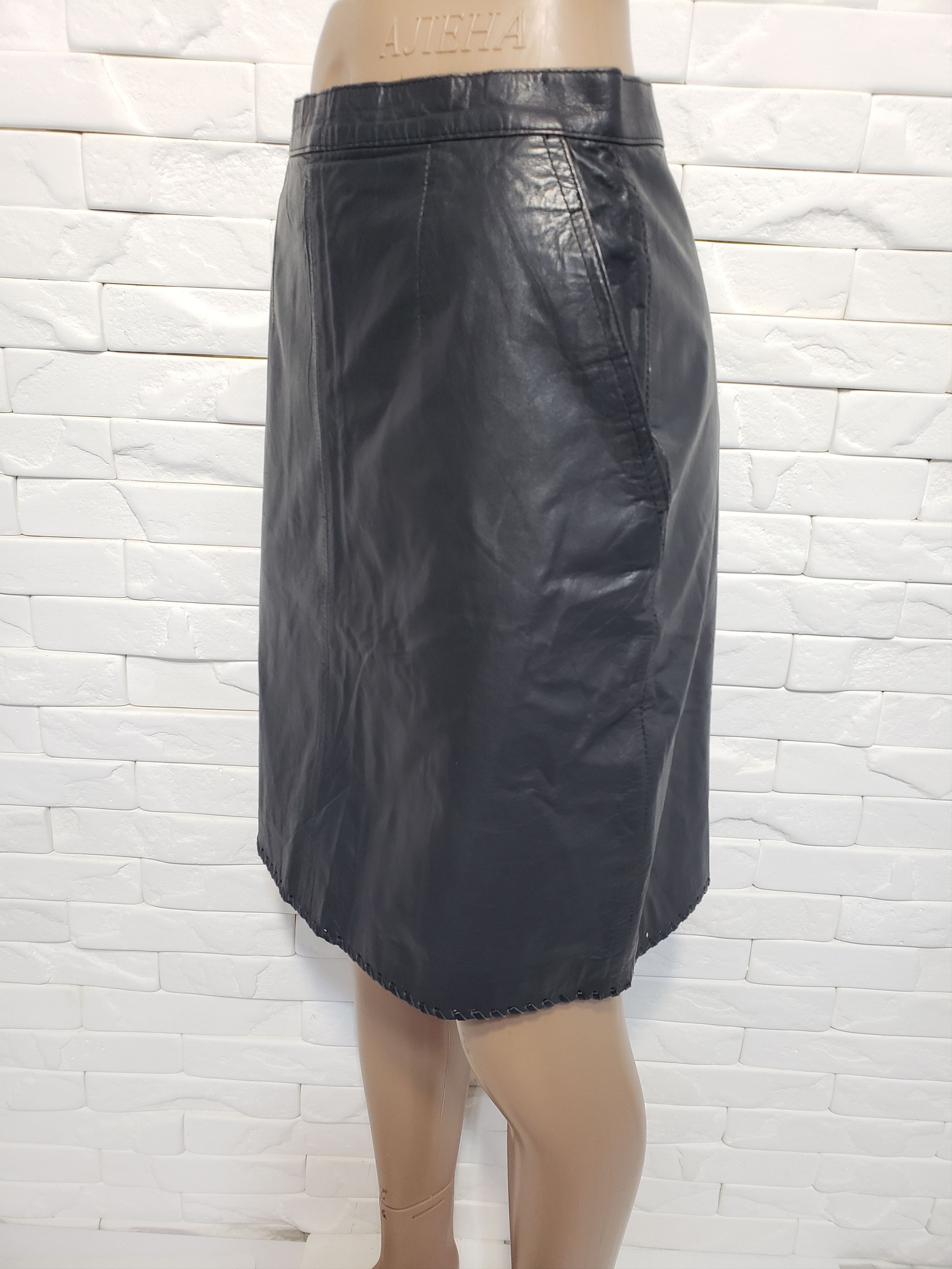 Genuine Leather Black leather skirt. Size 26" / US 2 / IT 38 - 4 Thumbnail