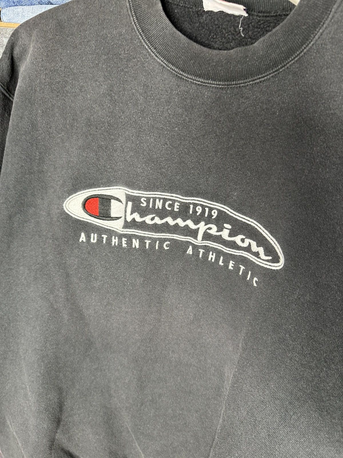 Champion Vintage Champion Crewneck Sweatshirt Big Logo Sun Faded 90s Size US M / EU 48-50 / 2 - 3 Thumbnail