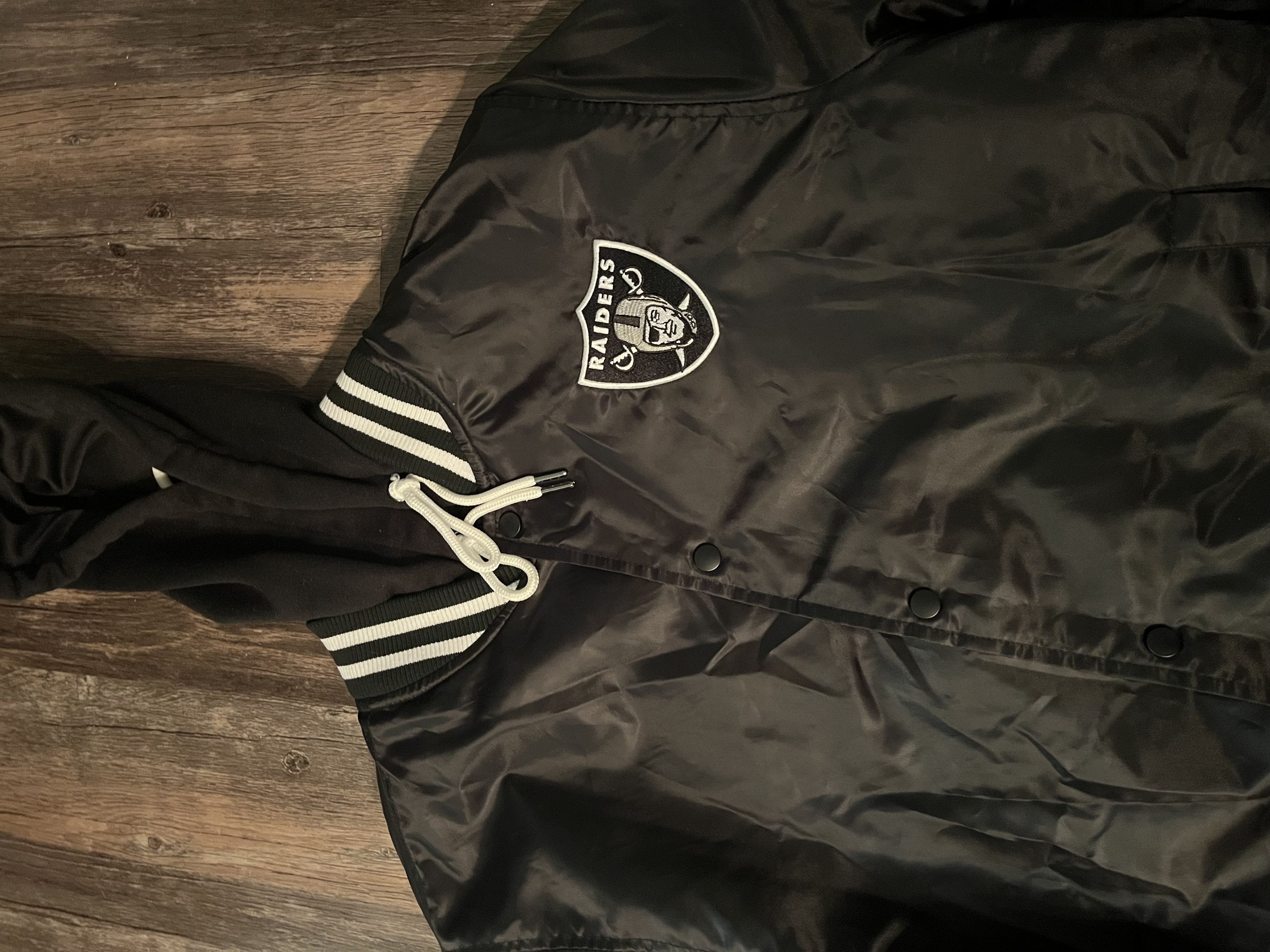 NFL New Raiders Jacket! Size US XL / EU 56 / 4 - 5 Thumbnail