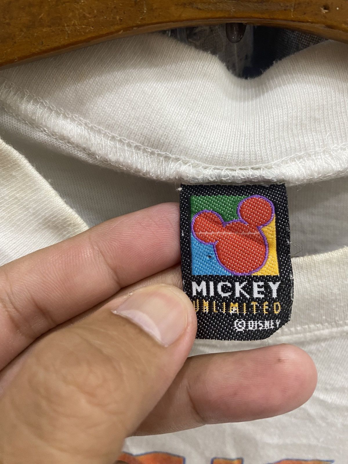 Disney VINTAGE MICKEY MOUSE EXTREMISTS TSHIRT Size US M / EU 48-50 / 2 - 8 Thumbnail