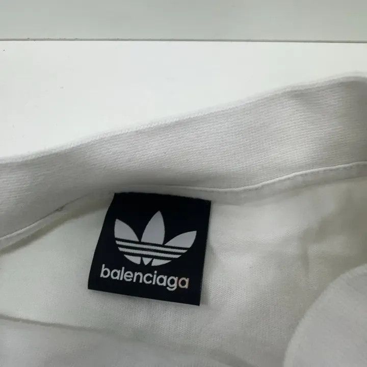 Balenciaga Balenciaga Balenciaga x Adidas Long Sleeve Relaxed TShirt Size US M / EU 48-50 / 2 - 5 Thumbnail