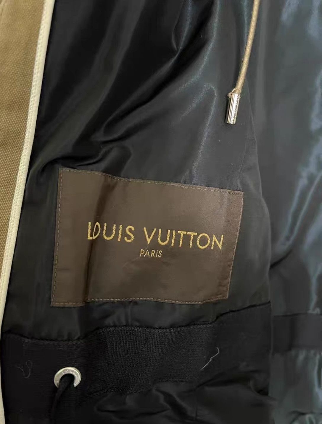 Louis Vuitton Louis Vuitton Co-branded Victory Gesture Badge Hooded Jack Size US L / EU 52-54 / 3 - 7 Thumbnail