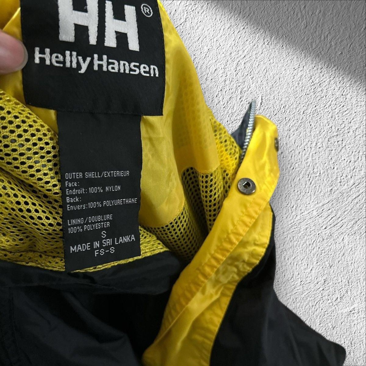Helly Hansen helly hansen jacket men’s small yellow Black lightweight Size US S / EU 44-46 / 1 - 4 Thumbnail