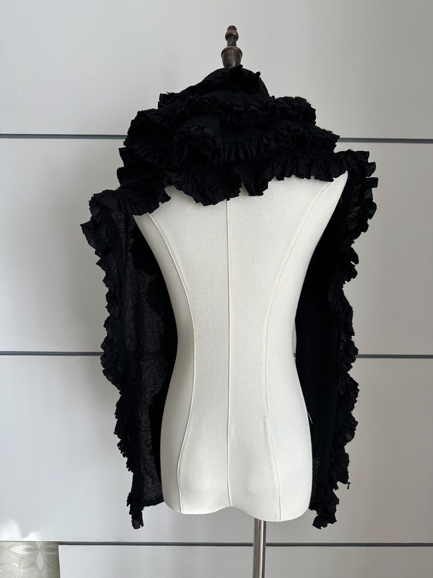 Comme des Garcons Comme des Garcons Floral shawl| Size ONE SIZE - 4 Thumbnail