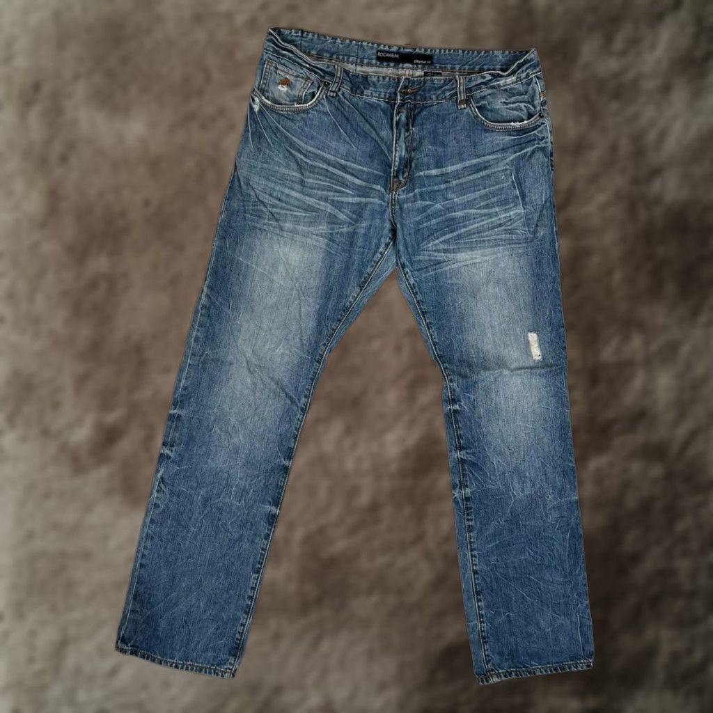 Rocawear VINTAGE Rocawear Jeans Mens 38 Blue Distressed Straight Fit Medium Wash Denim Cotton N/A Size US 38 / EU 54 - 1 Thumbnail