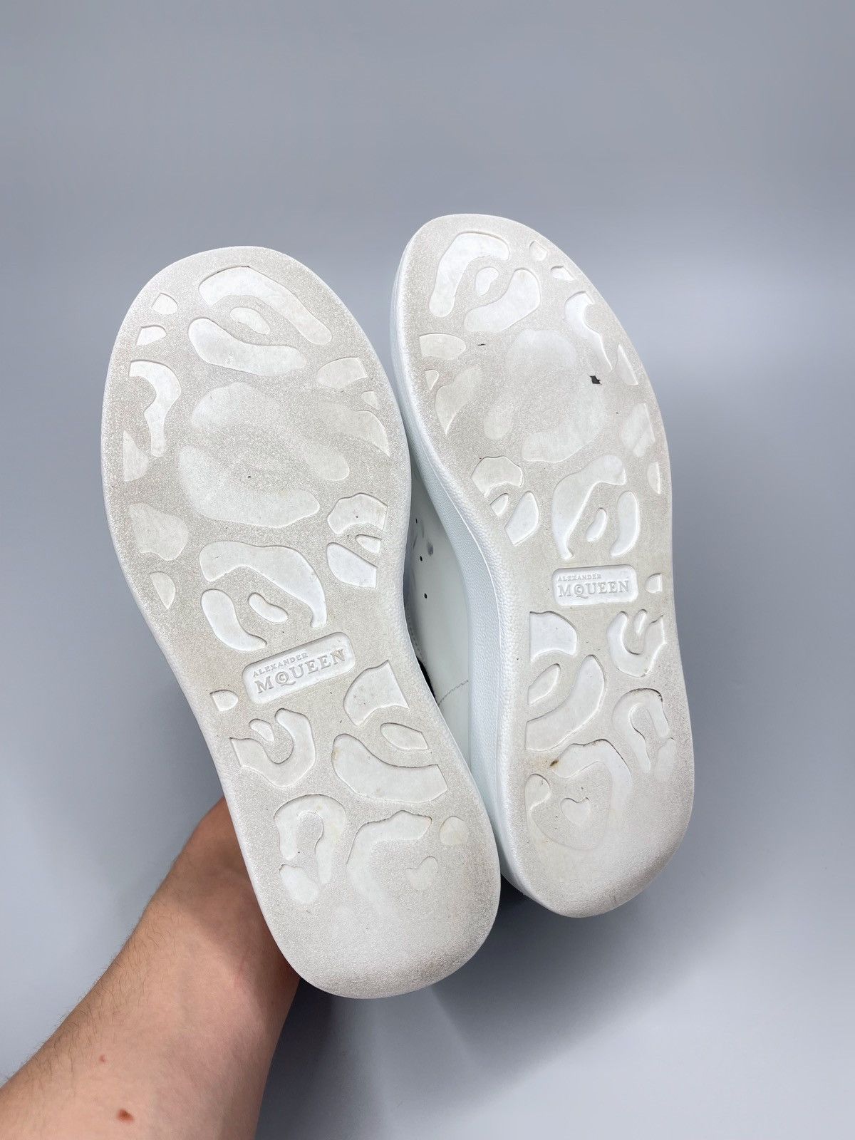 Alexander McQueen Alexander Mcqueen White Oversize Sneakers Size US 6 / IT 36 - 14 Thumbnail
