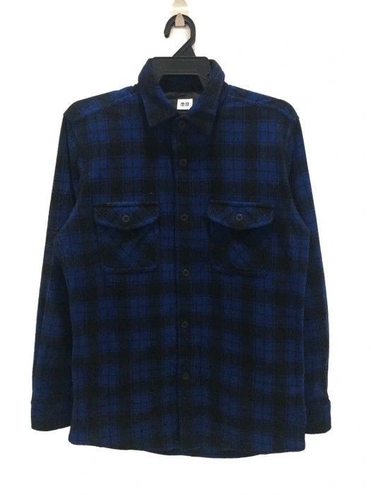 image of Flannel x Uniqlo Uniqlo Plaid Tartan Shirt Button Up, Men's (Size Medium)