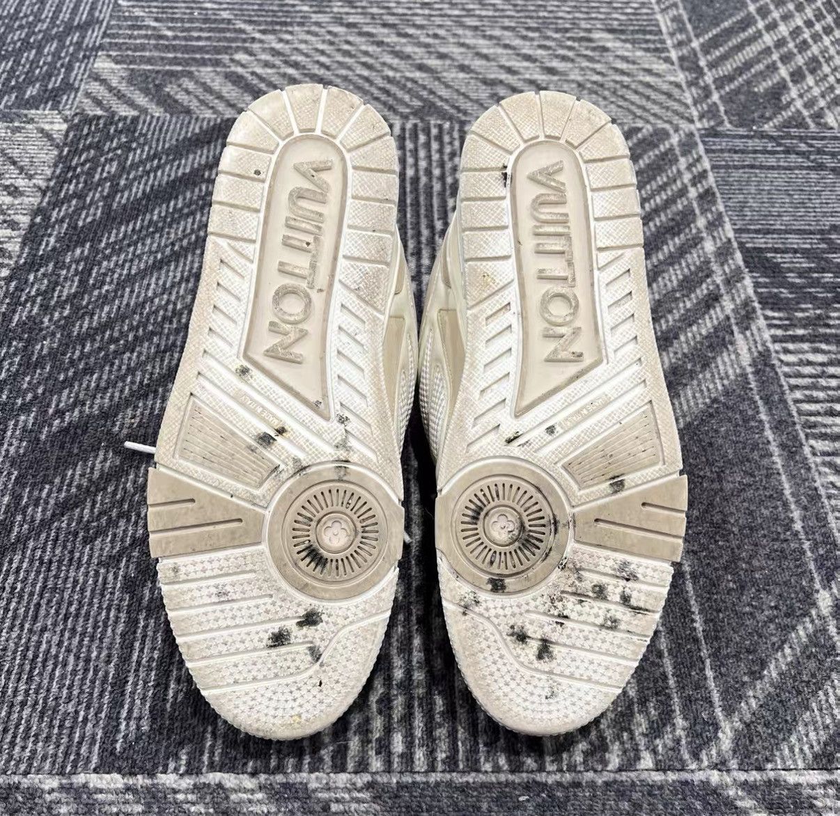 Louis Vuitton Louis Vuitton Skate Sneakers J42 Size US 8.5 / EU 41-42 - 5 Thumbnail