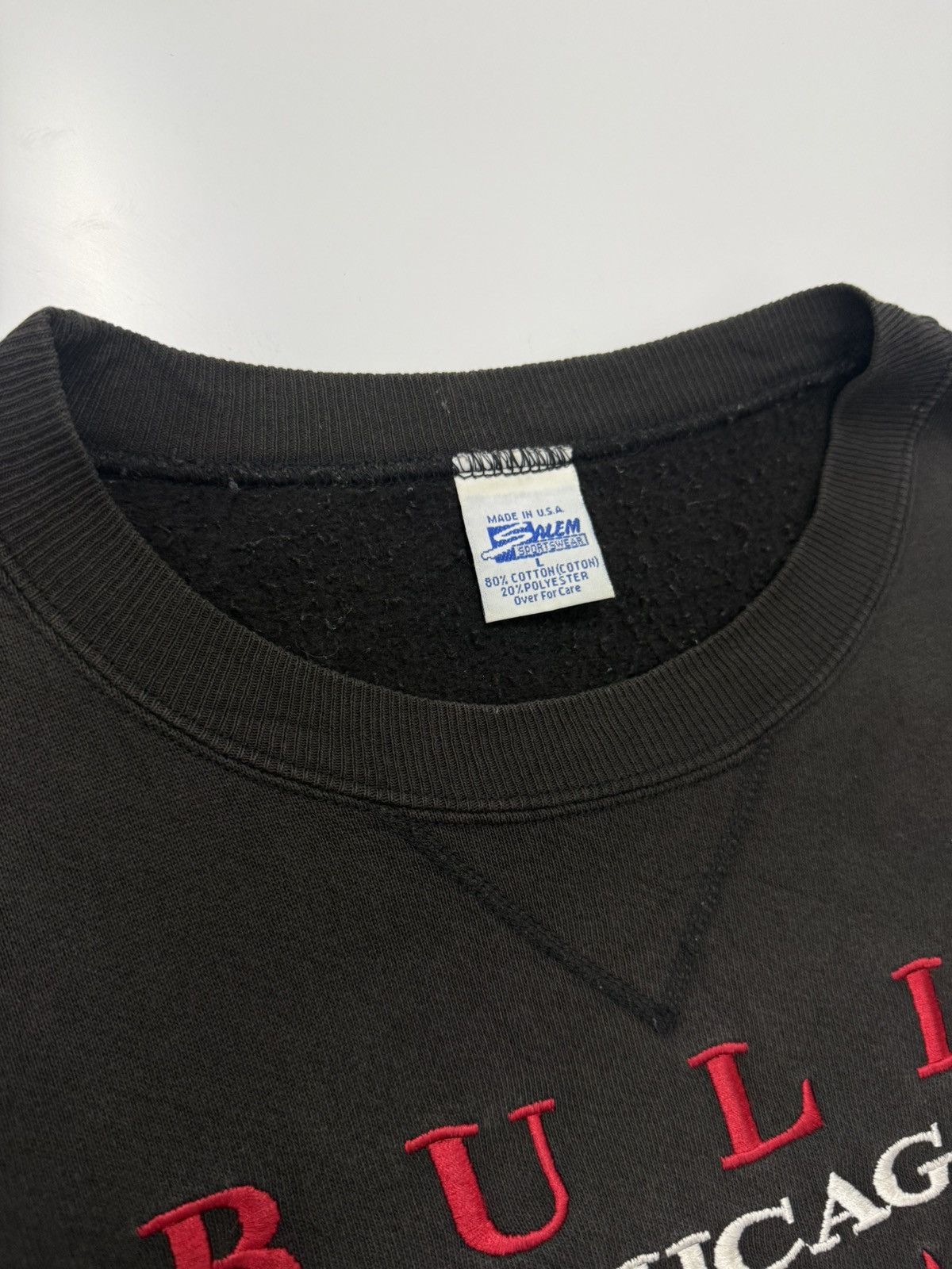 Vintage 🔥 Vtg 90s Faded Salem NBA Chicago Bulls USA Embroided Logo Size US L / EU 52-54 / 3 - 6 Thumbnail