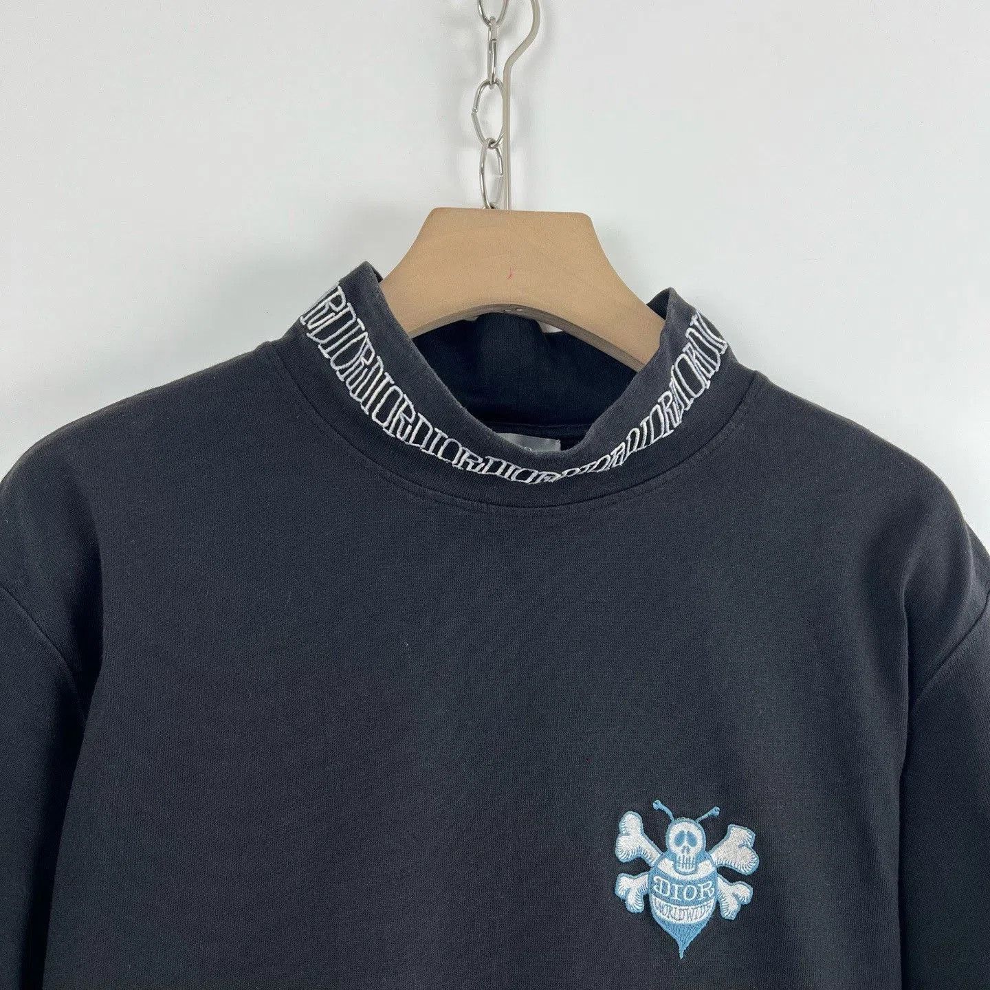 Dior Dior Black High Neck Embroidered Bee Top. Size XXS / US 00 / IT 34 - 3 Thumbnail