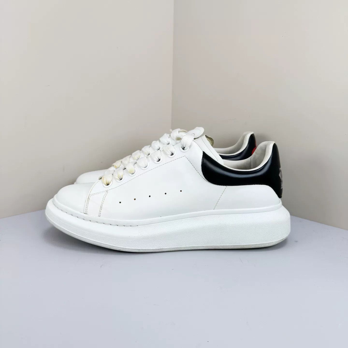 Alexander McQueen Alexander McQueen Skull Heart Black Tail Sneakers Size US 10 / EU 43 - 1 Thumbnail