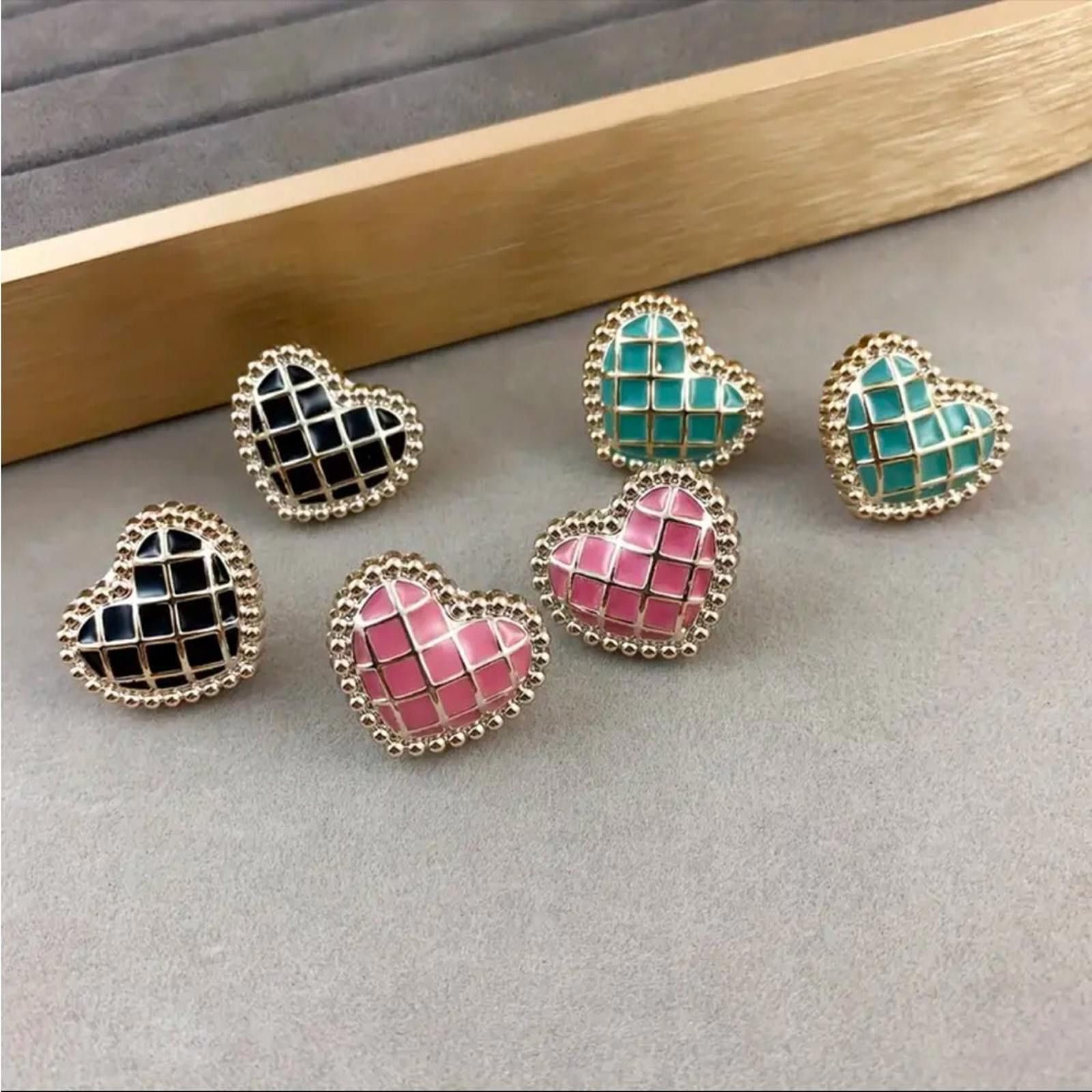 Designer Heart-Shaped Pink Earrings Size ONE SIZE - 2 Thumbnail