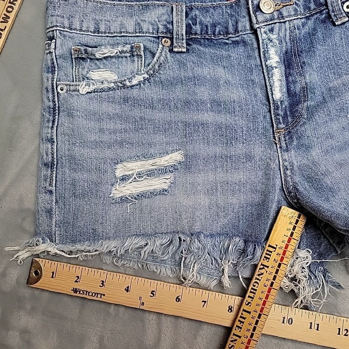 Lucky Brand Lucky Shorts Women 29 Faded Distresed Blue Denim Biker Mini Grunge Y2K 90s Retro Size 29" - 8 Thumbnail