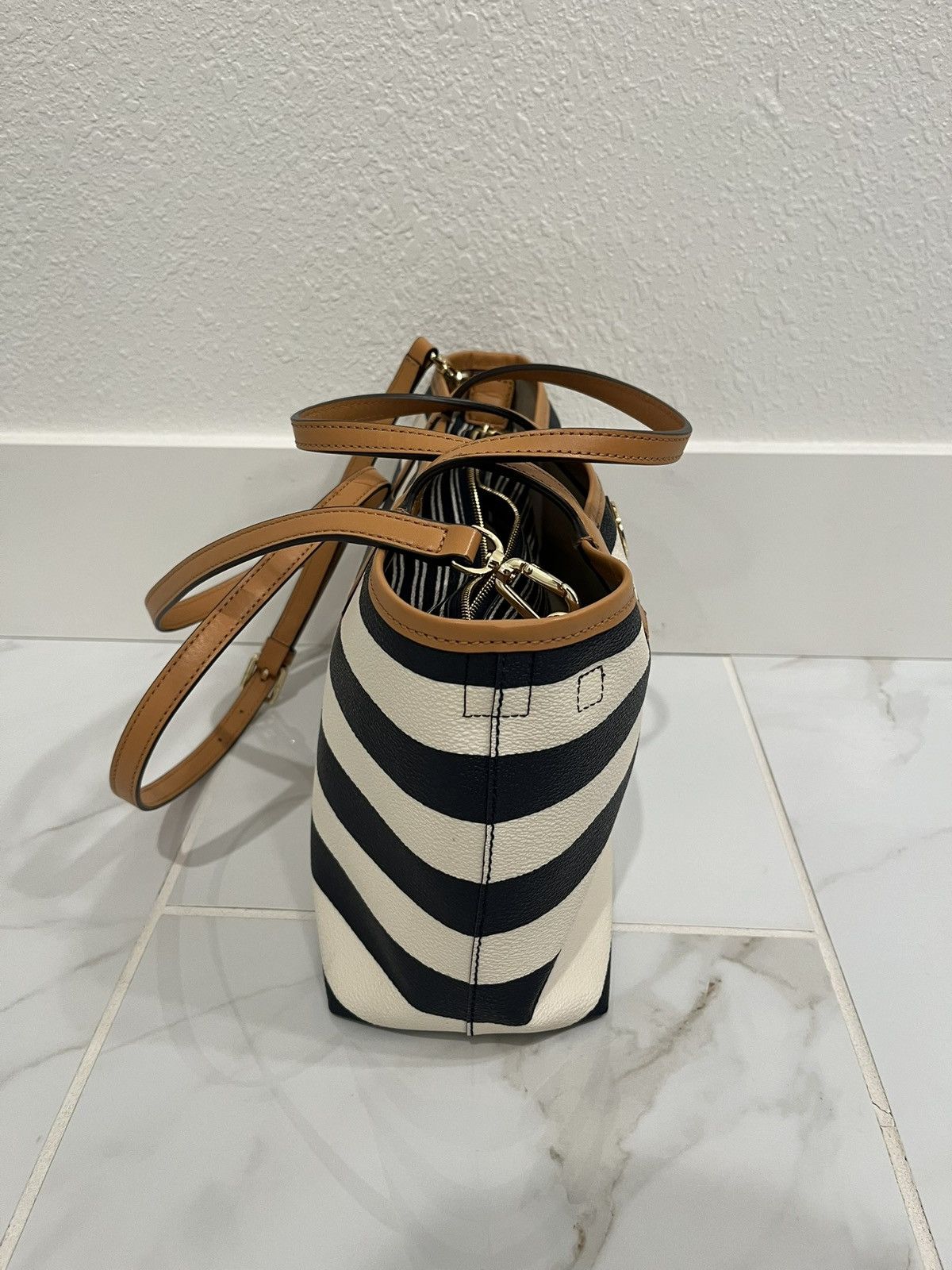 Tory Burch Tory Burch Kerrington Tote Navy/White Stripe Size ONE SIZE - 4 Thumbnail