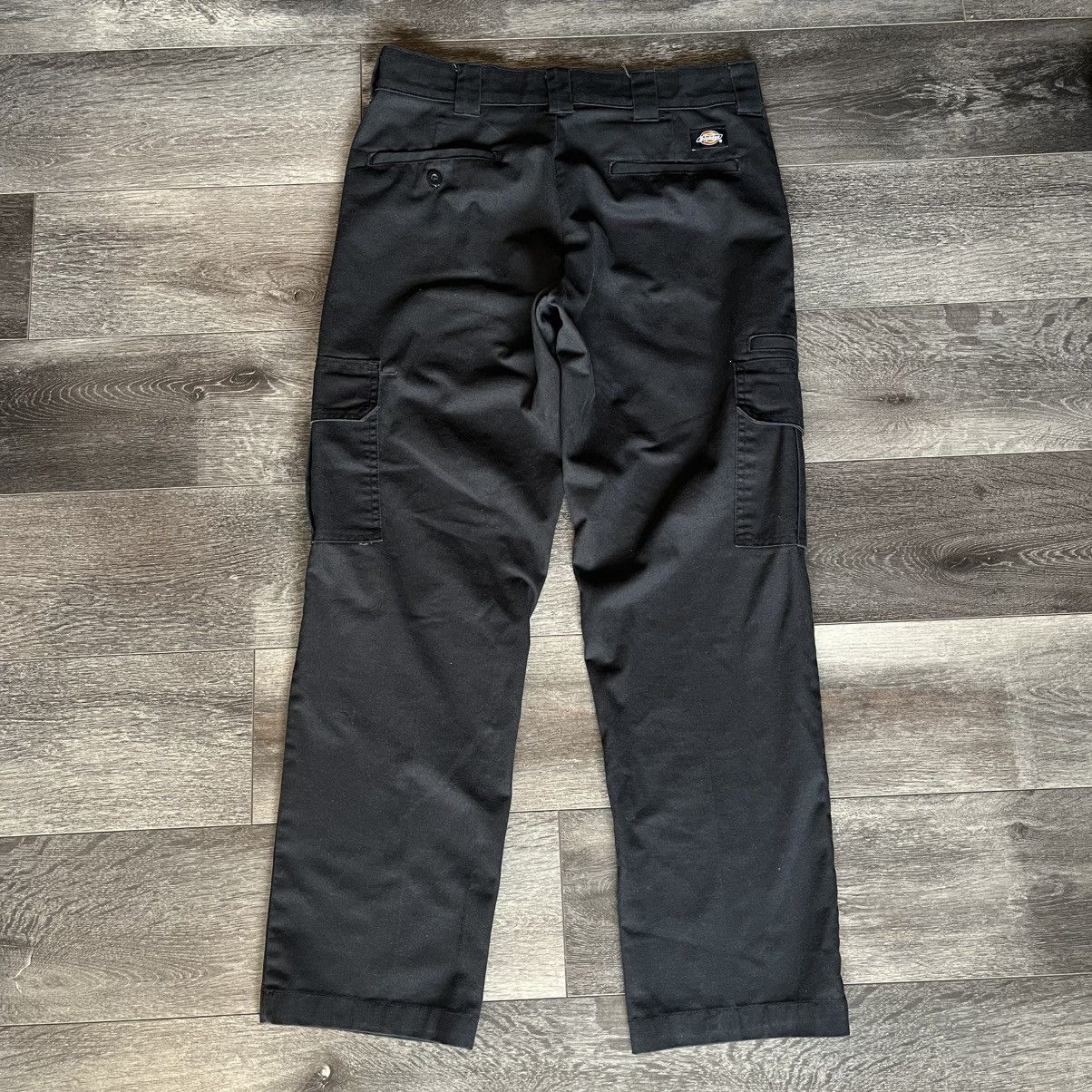 Dickies Vintage 2000s Dickies Slim Straight Skater Cargo Pants 32x30 Size US 32 / EU 48 - 1 Thumbnail