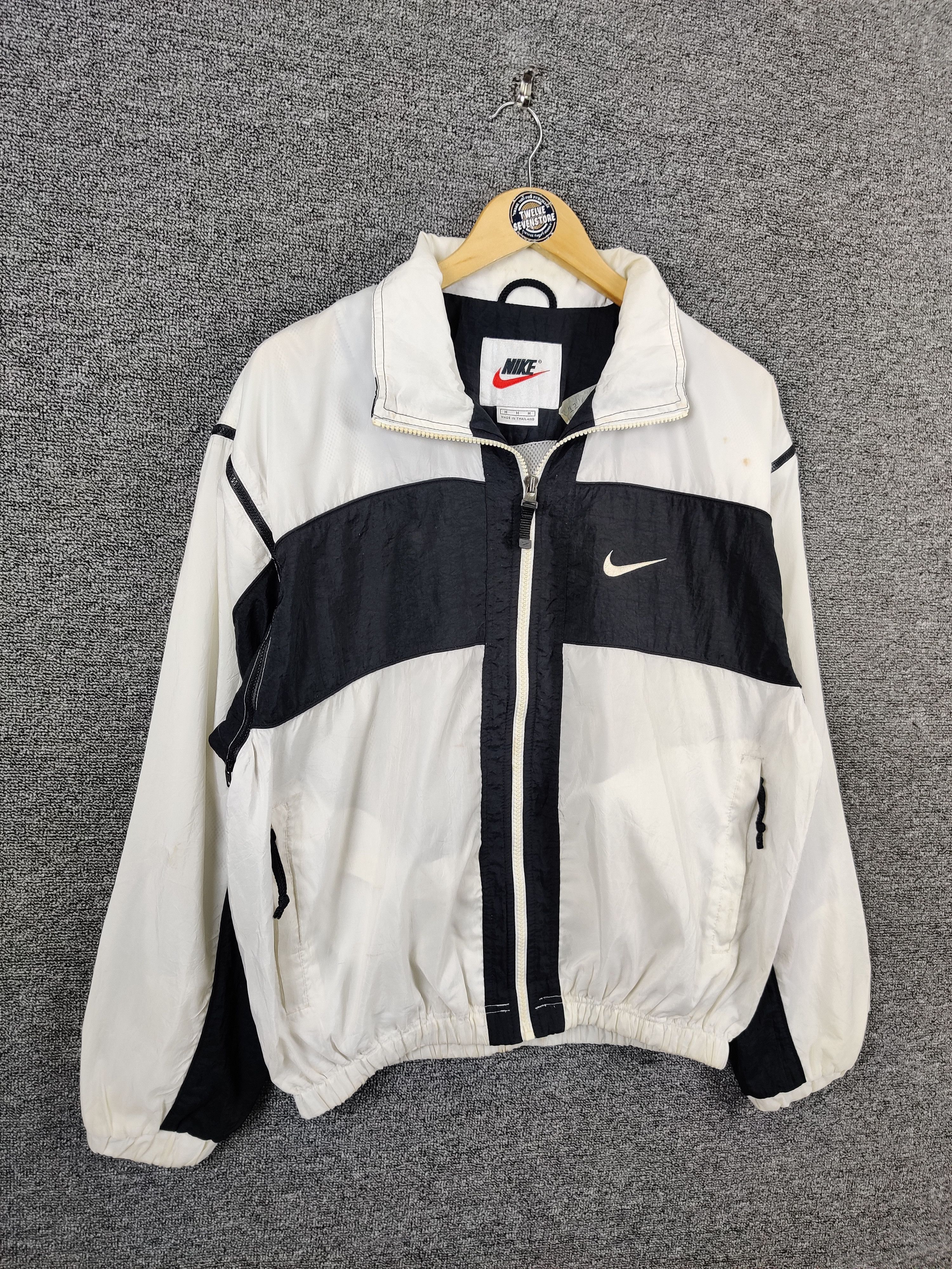 Nike Vintage Nike Swoosh Zipper Light Jacket Nice Design Size US M / EU 48-50 / 2 - 6 Thumbnail