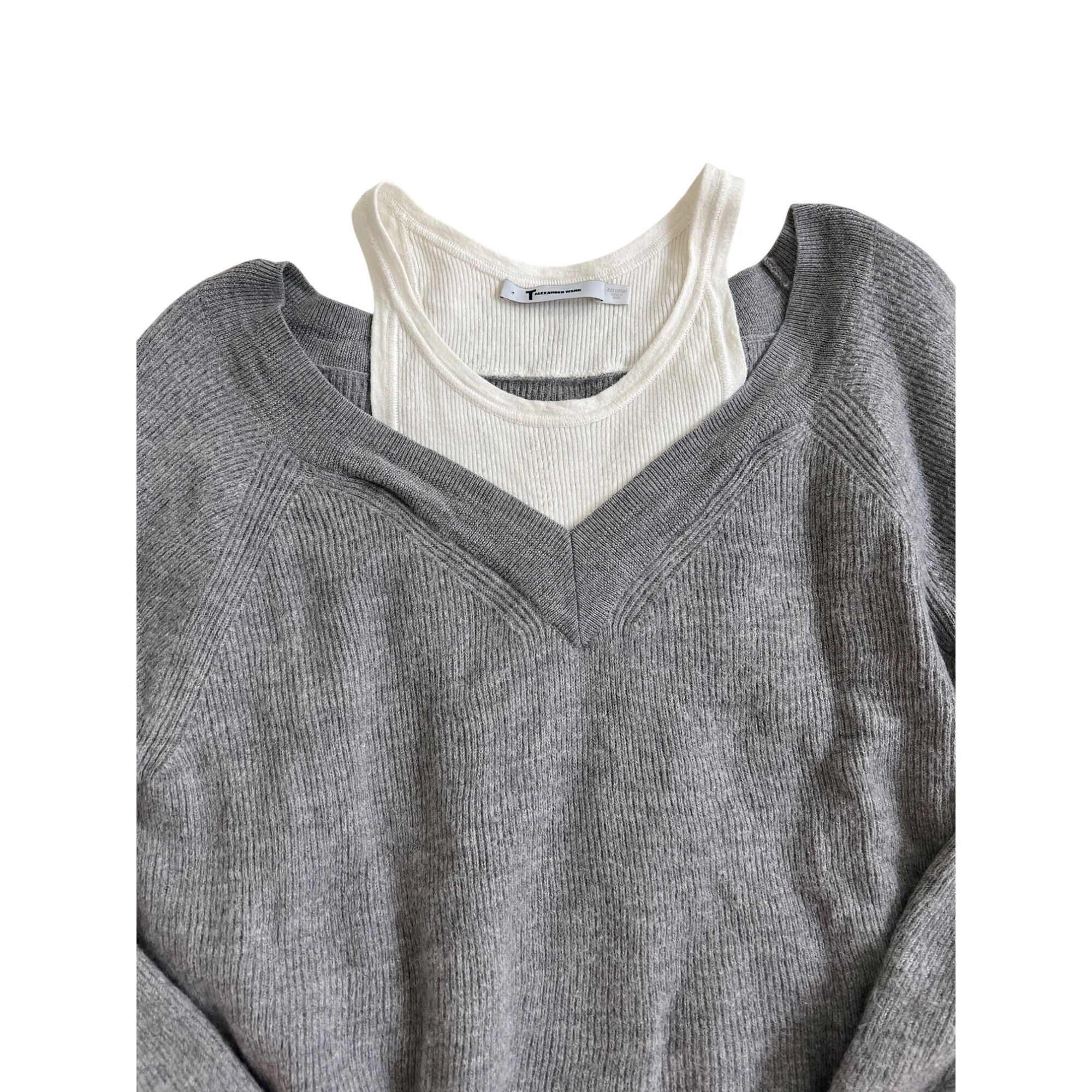 T by Alexander Wang T By Alexander Wang Wool V-Neck Sweater With Inner White Fau Size M / US 6-8 / IT 42-44 - 5 Thumbnail