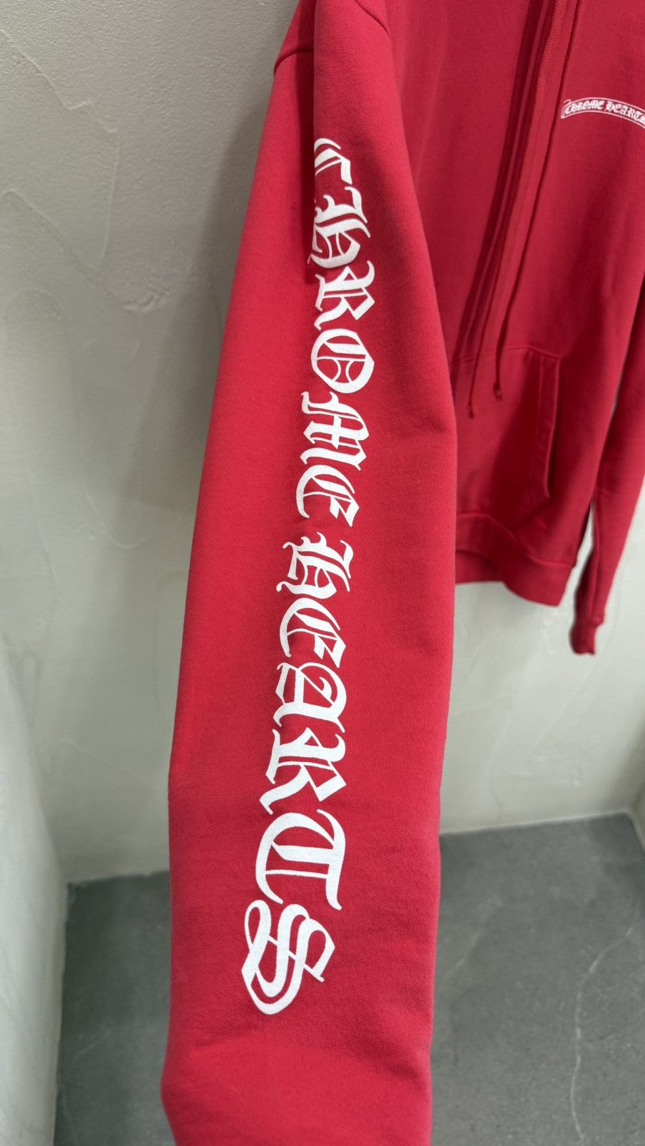 Chrome Hearts CHROME HEARTS SCROLL LOGO HOODIE 'RED' Size US M / EU 48-50 / 2 - 4 Thumbnail