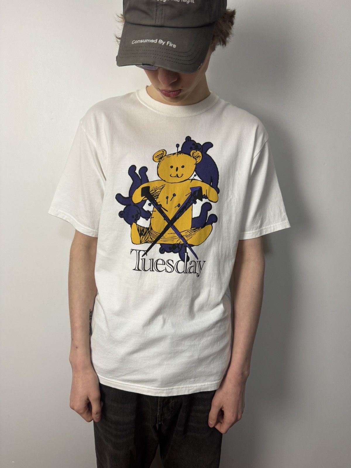 Undercover Undercover “Tuesday” Graphic T-Shir Japanese Designer Size US L / EU 52-54 / 3 - 2 Thumbnail