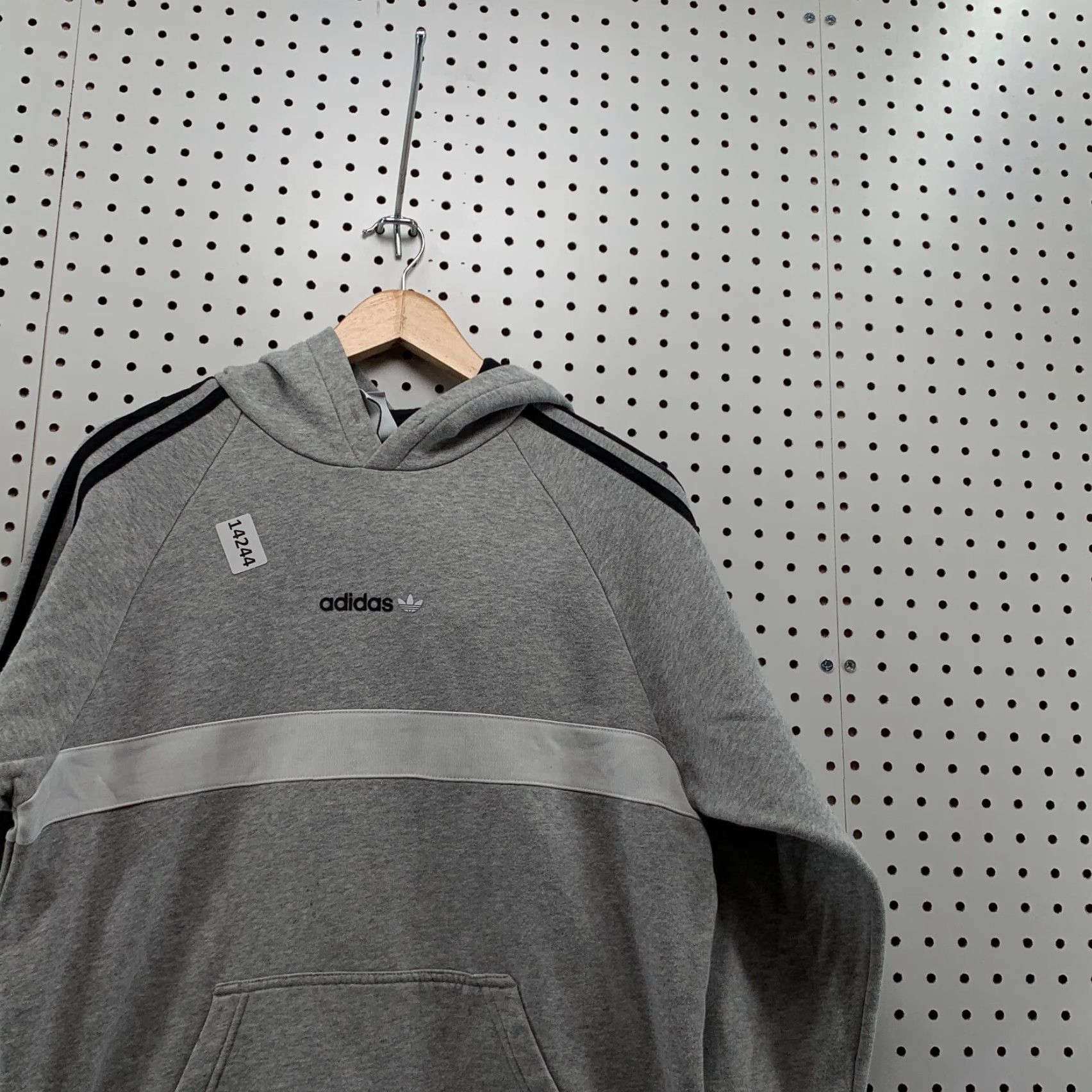 Adidas Adidas Hooded Long Sleeve Gray Sweater Men Size Medium Striped Sleeves Size US M / EU 48-50 / 2 - 5 Thumbnail
