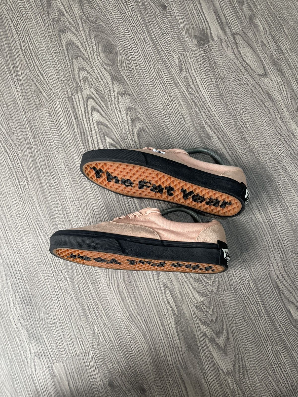 Vans VANS ERA X PURLICUE YEAR OF PIG Size US 9 / EU 42 - 1 Thumbnail