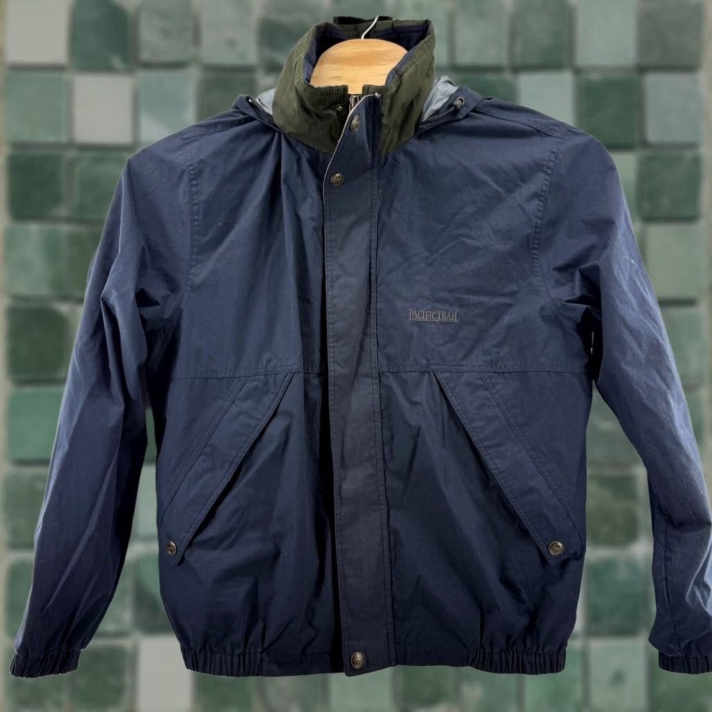 Vintage VINTAGE Pacific Trail LT Jacket Hooded Vented Navy Blue Windbreaker Men L Regular Fit Sharksnake? Size US L / EU 52-54 / 3 - 1 Thumbnail