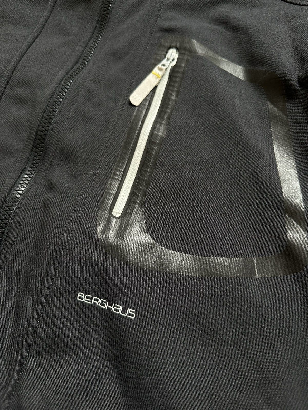 Berghaus Berghaus heavy softshell mens L fits M-L great gorpcore jckt Size US L / EU 52-54 / 3 - 7 Thumbnail