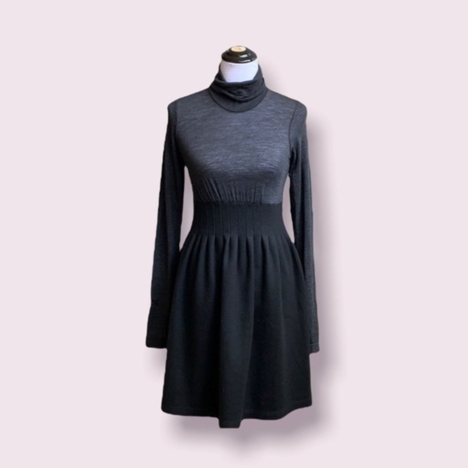 Theory Theory Long Sleeve Wool Dress in Grey/Black | Size M Size M / US 6-8 / IT 42-44 - 1 Thumbnail