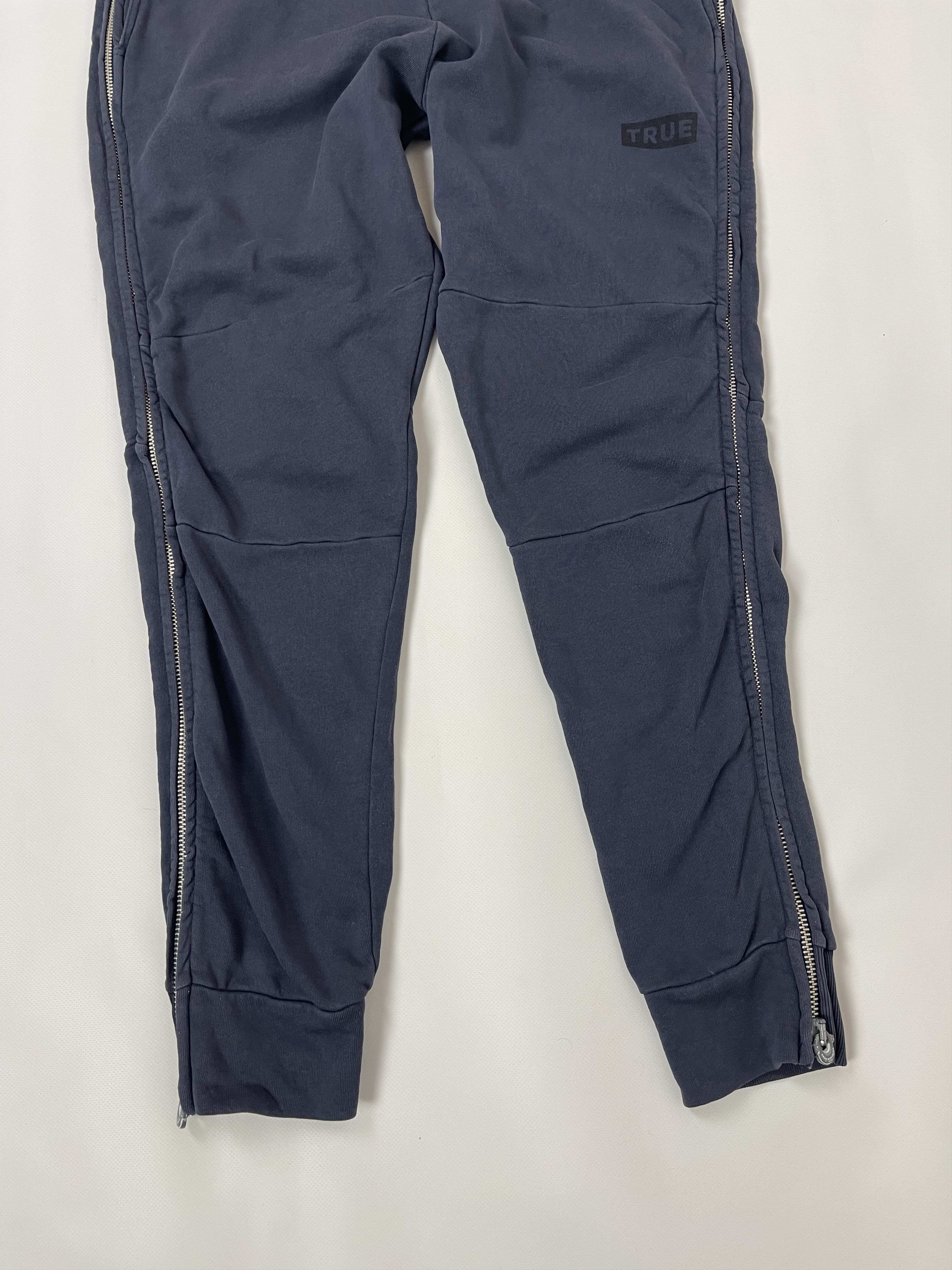 True Religion True Religion blue logo full zip sweatpants joggers Size US 36 / EU 52 - 4 Thumbnail
