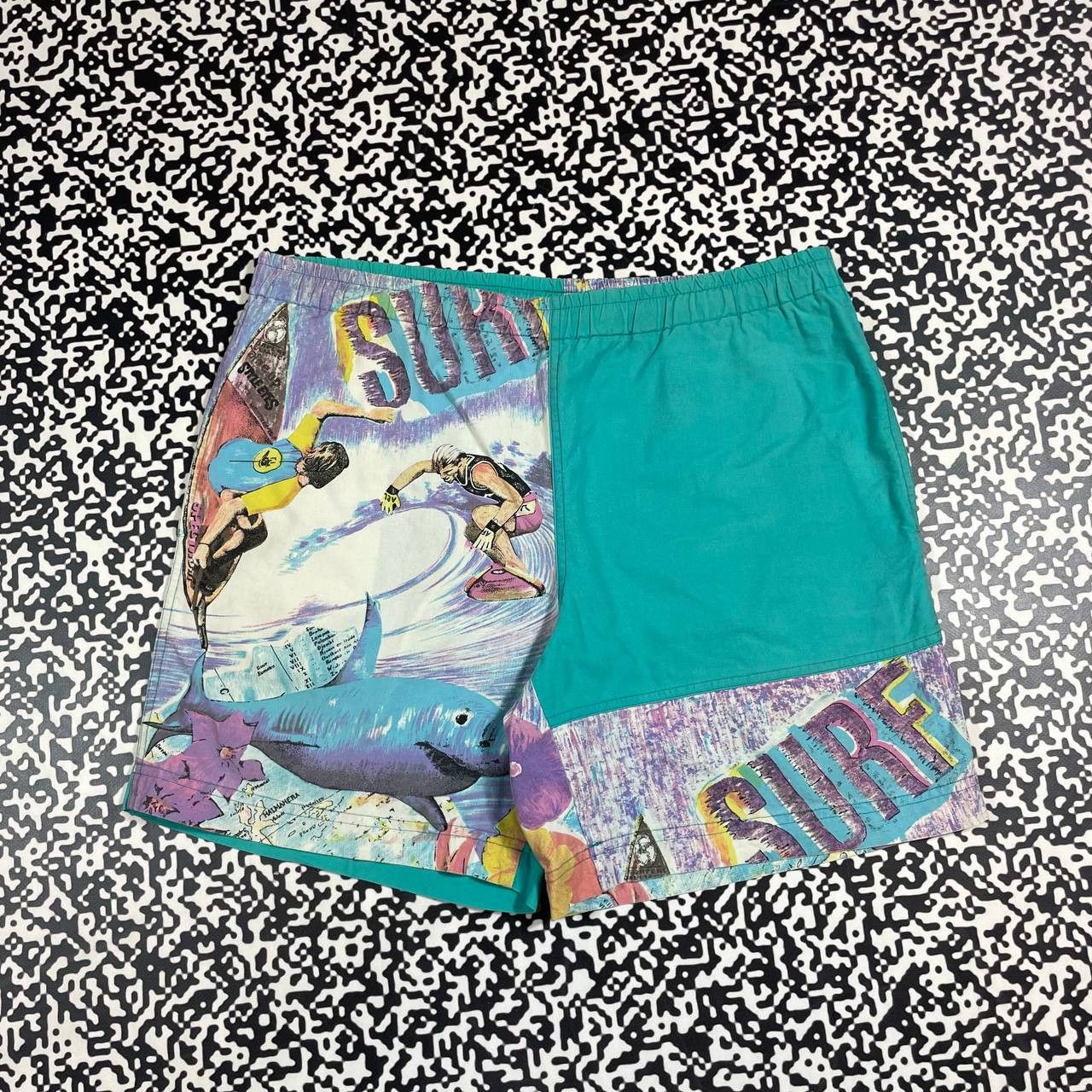Vintage Vintage 90s Art Surf Hawaiian Style Retro Shorts Size US 32 / EU 48 - 1 Thumbnail