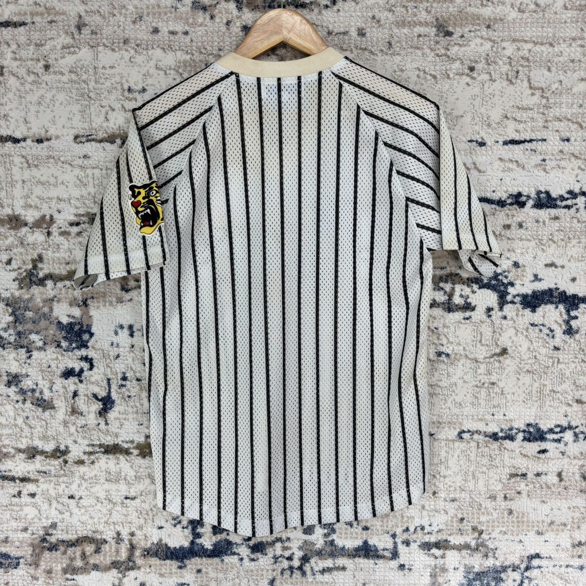 Japanese Brand × Vintage LAST DROP ‼️Vintage Hanshin Tigers Baseball Jersey Size US M / EU 48-50 / 2 - 10 Thumbnail