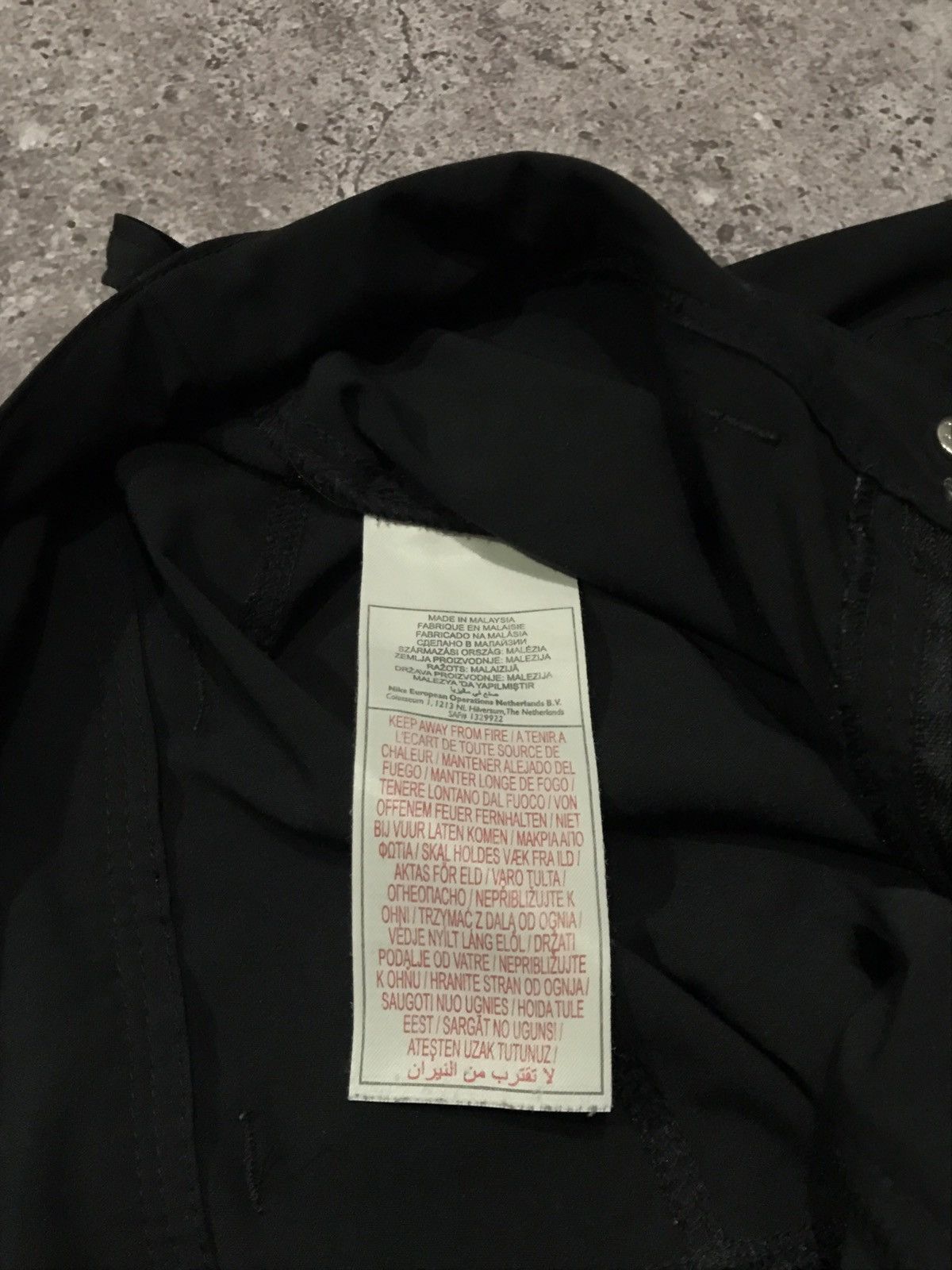 Nike × Vintage Vintage Nike Cargo Track Pants FitDry Embroiled Swoosh Black Size 28" / US 6 / IT 42 - 9 Thumbnail