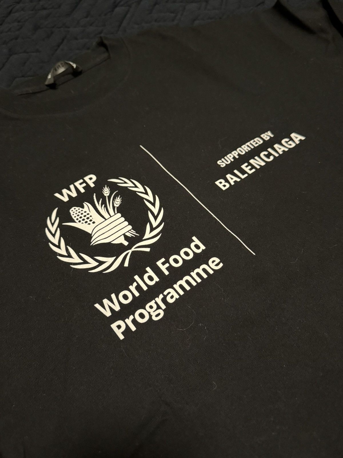 Balenciaga Balenciaga World Food Programme Tee Size US S / EU 44-46 / 1 - 3 Thumbnail