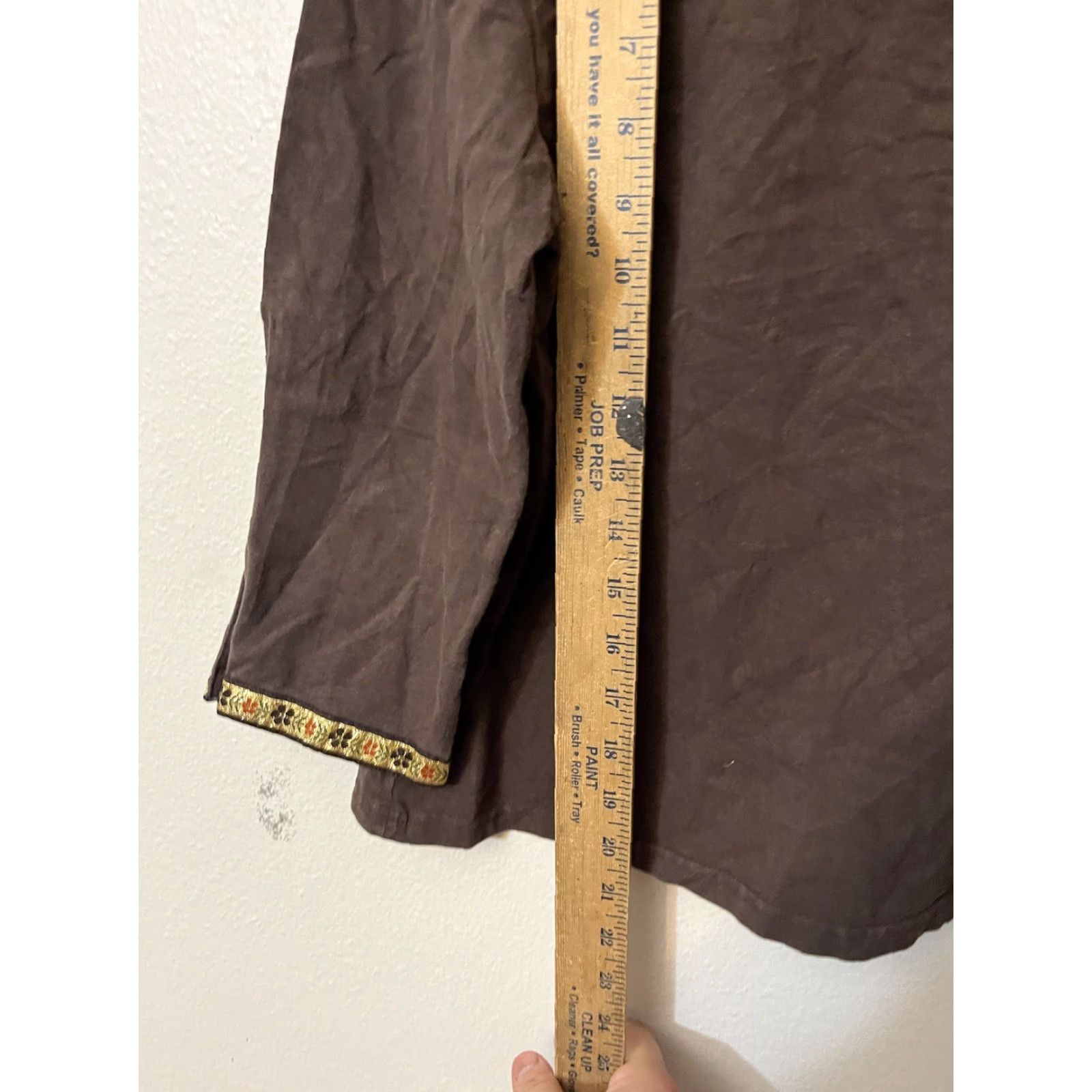 Vintage Apostrophe Brown Solid Women Blouse size M 3/4 Sleeve Keyhole Neck Satin Polyester Casual Shirt Women Size M / US 6-8 / IT 42-44 - 4 Thumbnail