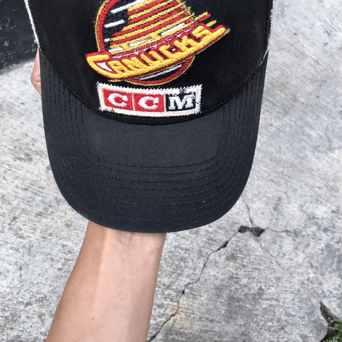 Ccm CCM X NHL CANUCKS Size ONE SIZE - 8 Thumbnail
