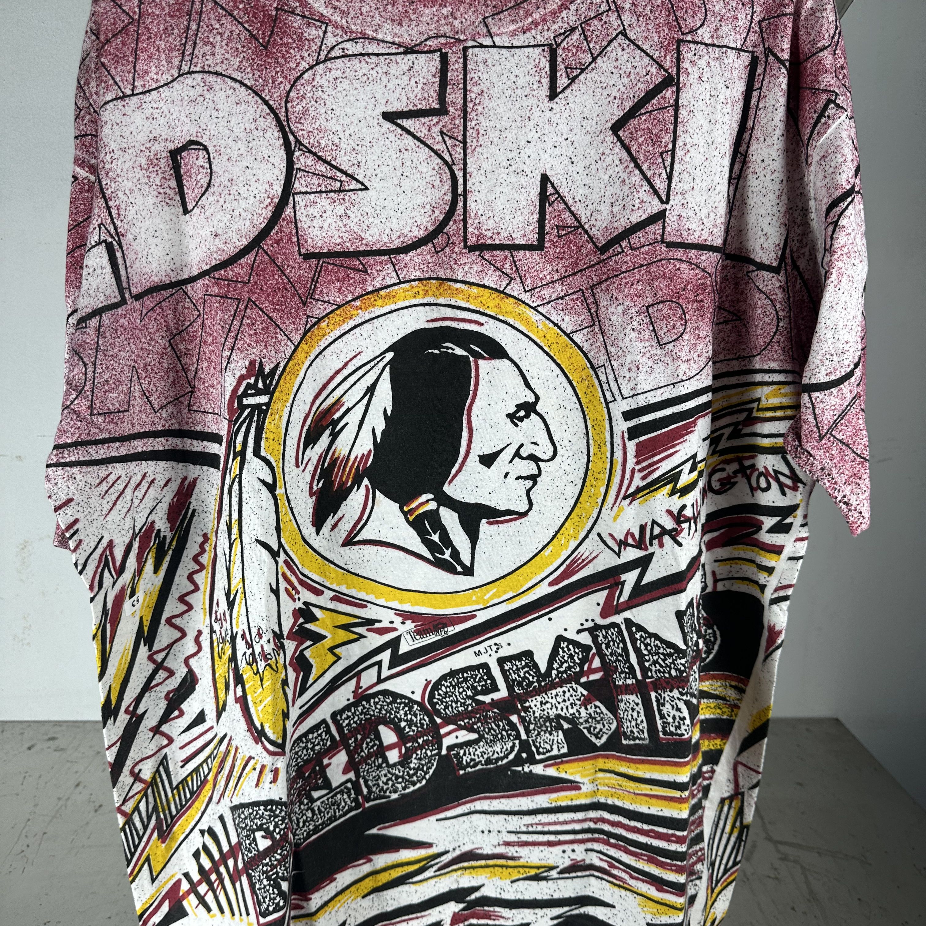 Vintage ​90s Washington Redskins All Over Print NFL AOP XL T-shirt Size US XL / EU 56 / 4 - 2 Thumbnail