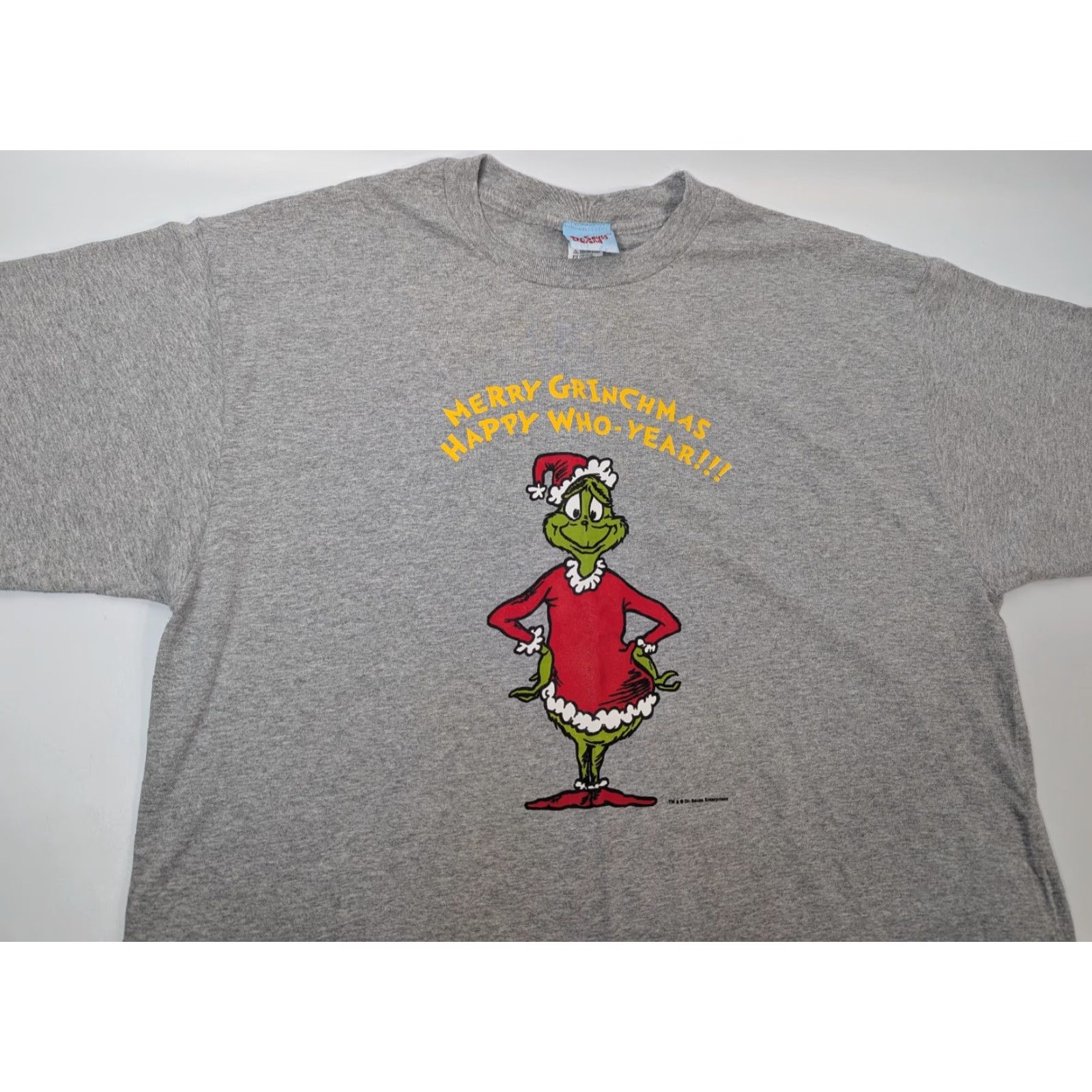 J Brand VINTAGE Dr. Seuss Brand The Grinch Merry Grinchmas Happy Who-Year T-Shirt Gray XL Mens Short Sleeve Crew Neck Cotton Jersey Christmas 90s 2000s Size US XL / EU 56 / 4 - 2 Thumbnail